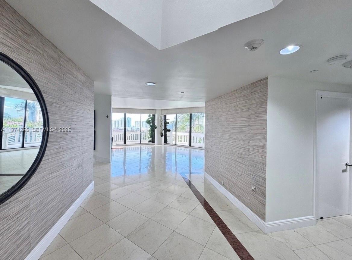 2000 Island Blvd # 606, Aventura FL 33160