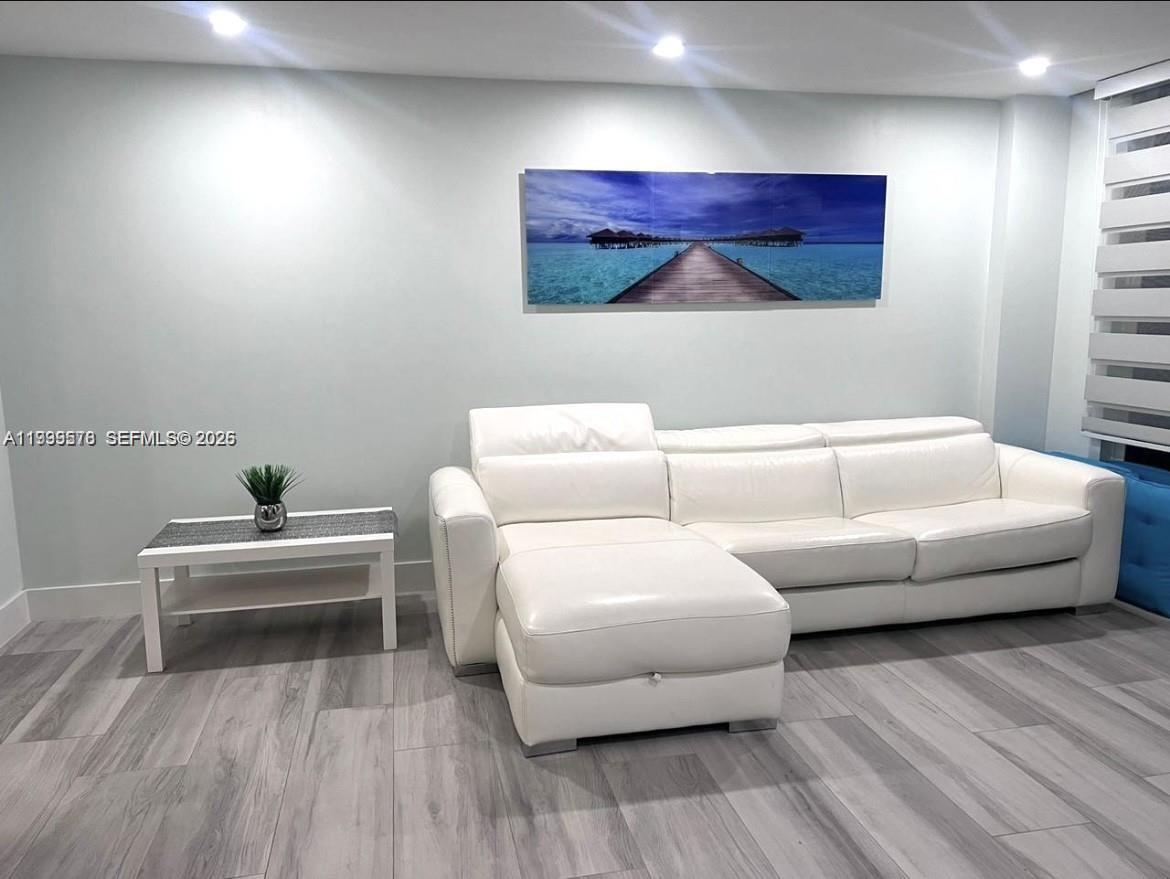 6917 Collins Ave # 806, Miami Beach FL 33141