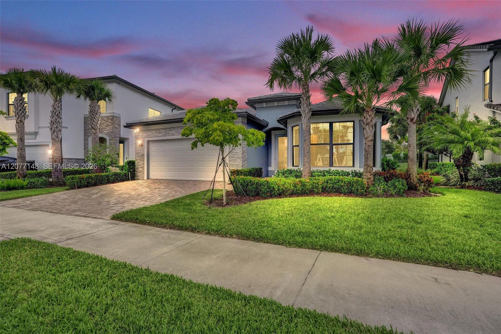 2357 Rollingwood Ct, Oakland Park FL 33309