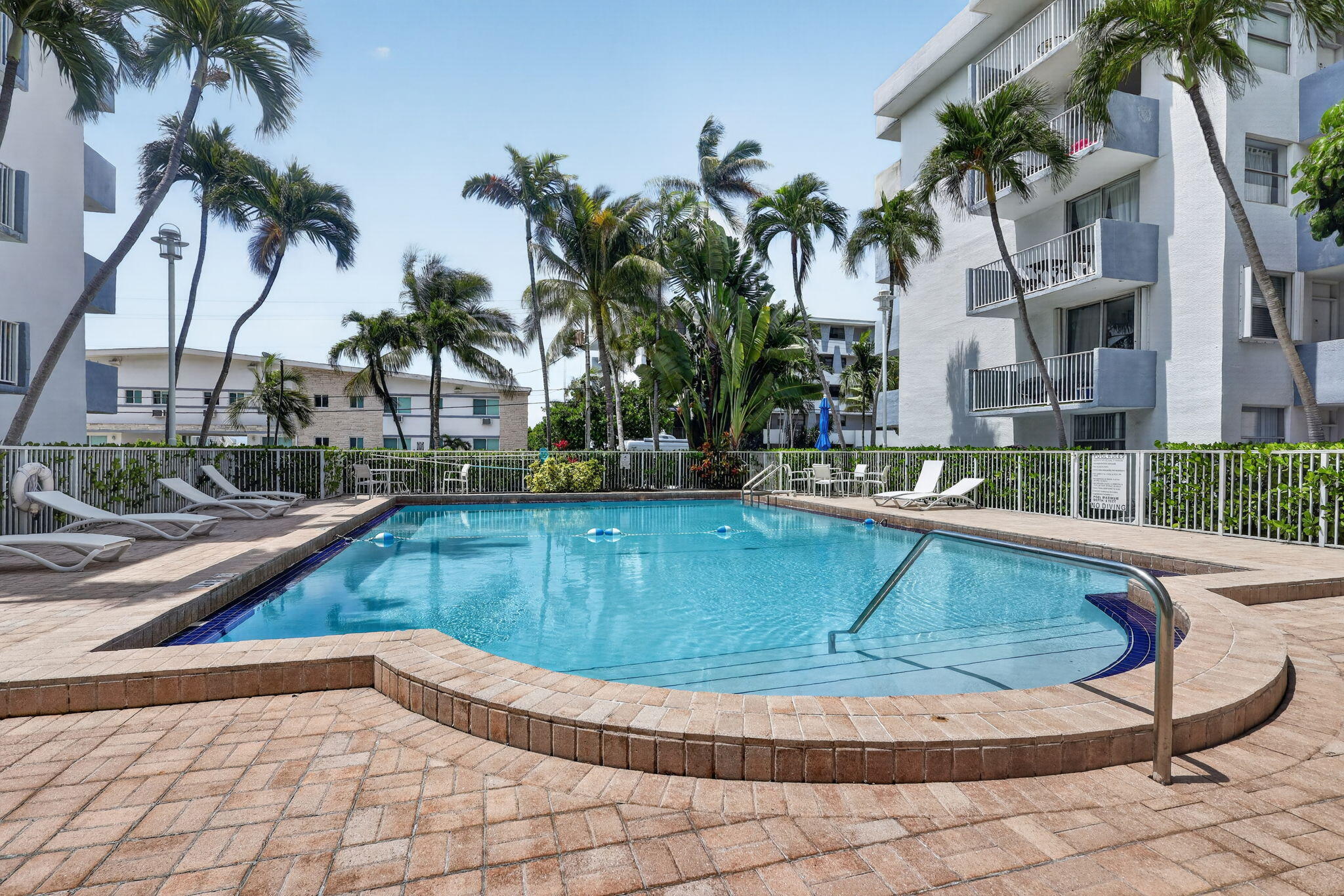 1801 S Treasure Drive # 415, North Bay Village FL 33141