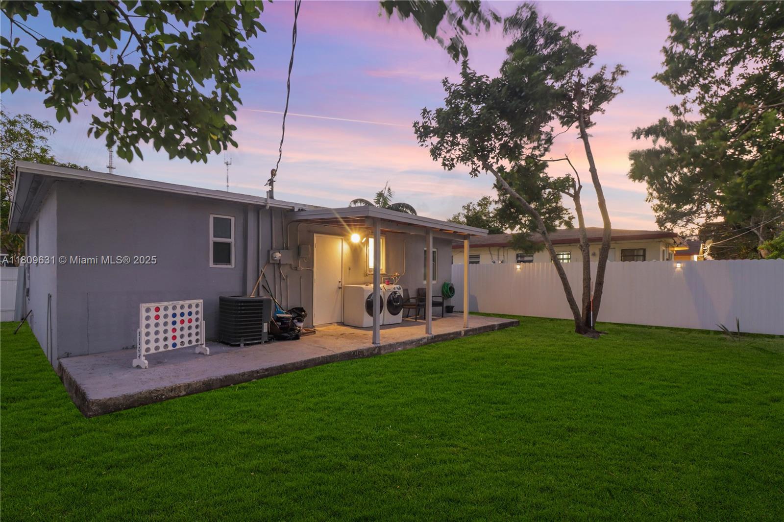 6039 SW 38th St — Photo 3