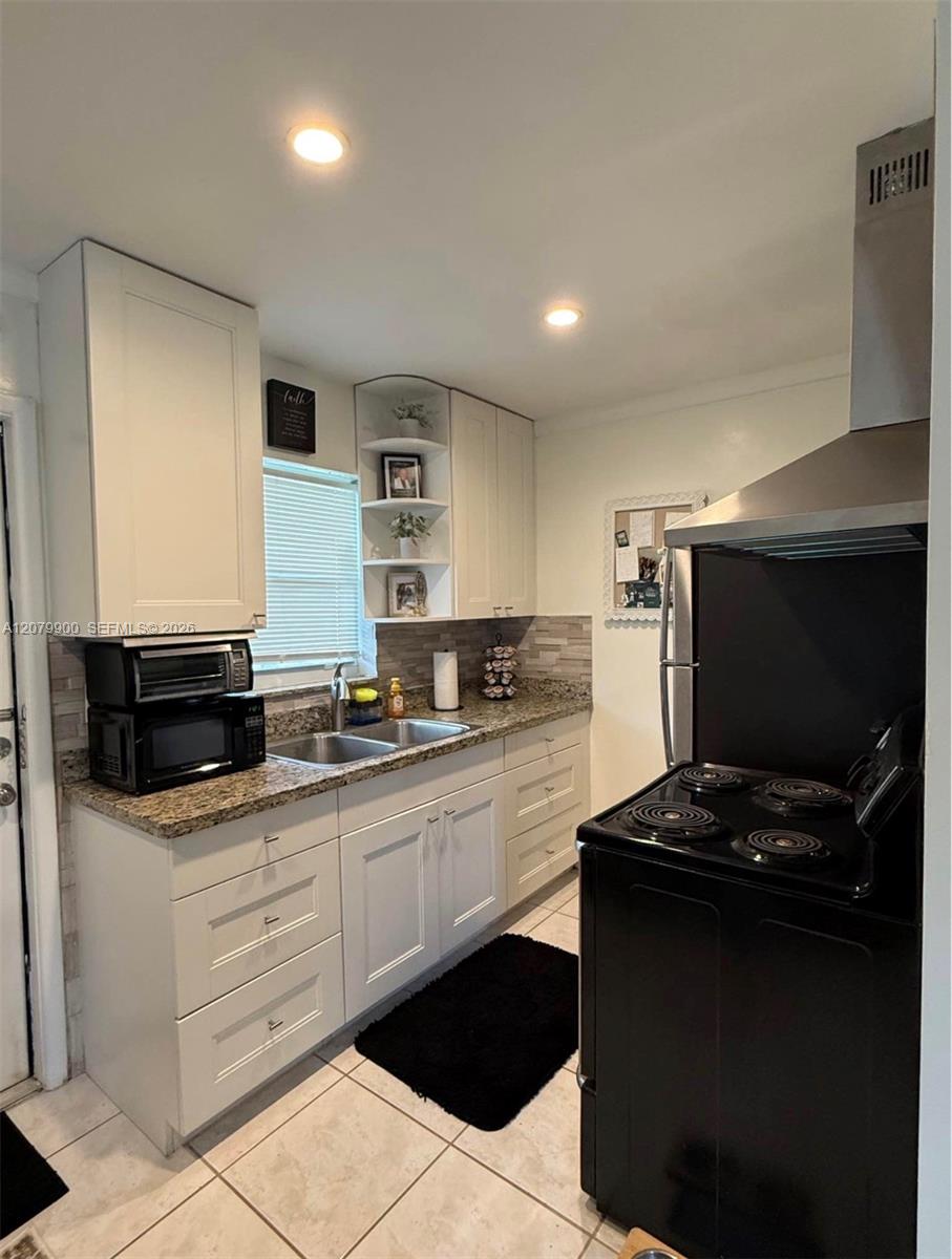 612 W Drew St — Photo 5