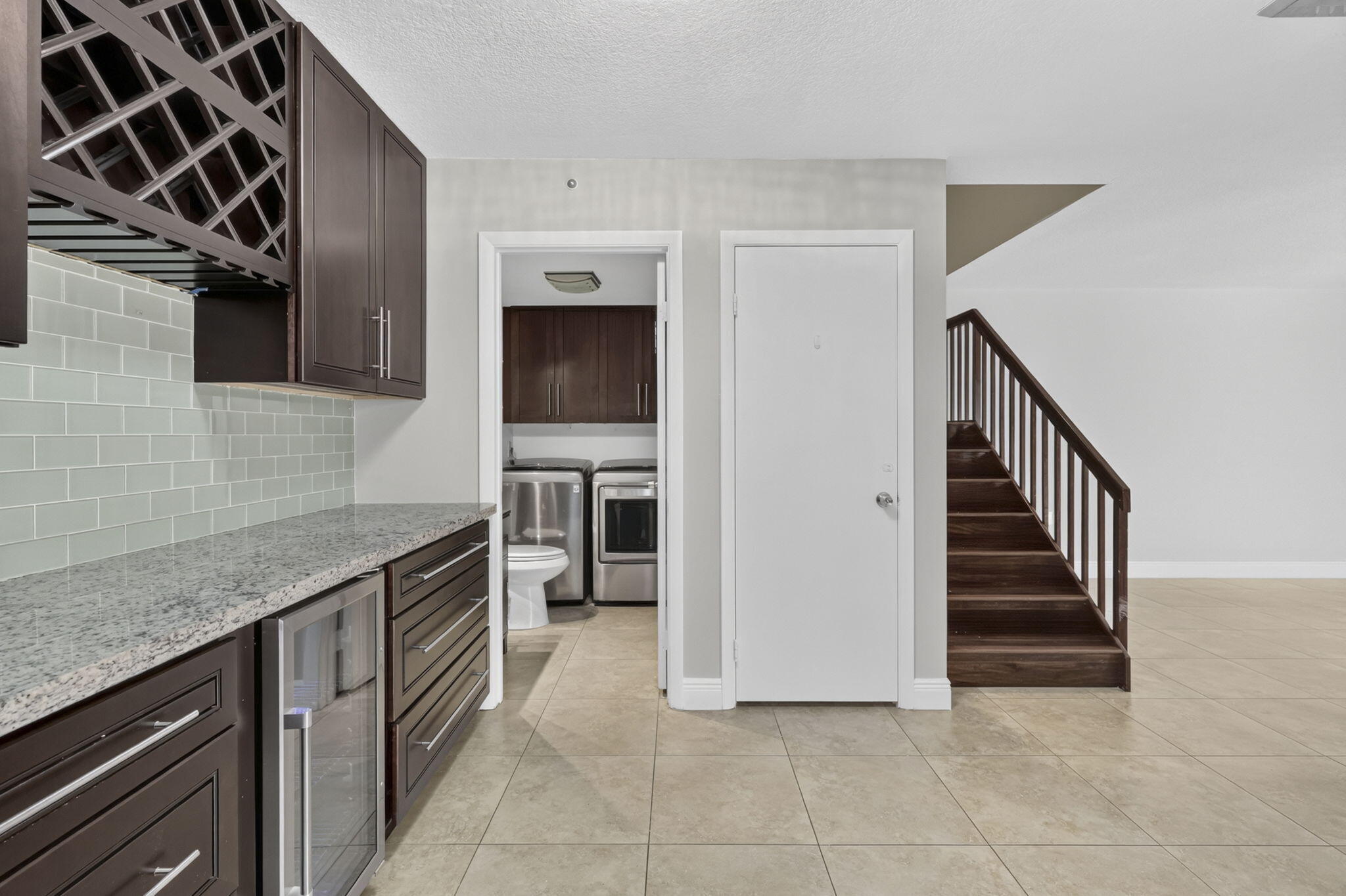 846 BLUE RIDGE Circle — Photo 4