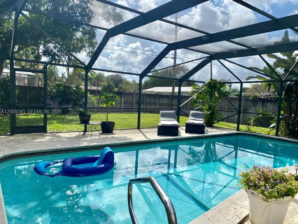 4116 Taft St, Hollywood FL 33021