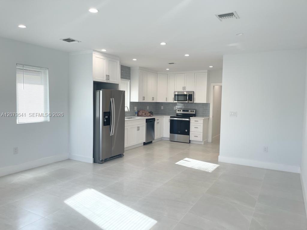 6331 SW 23rd St # 0 — Photo 4