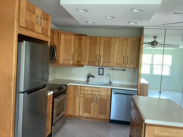 2044 Durham B — Photo 4