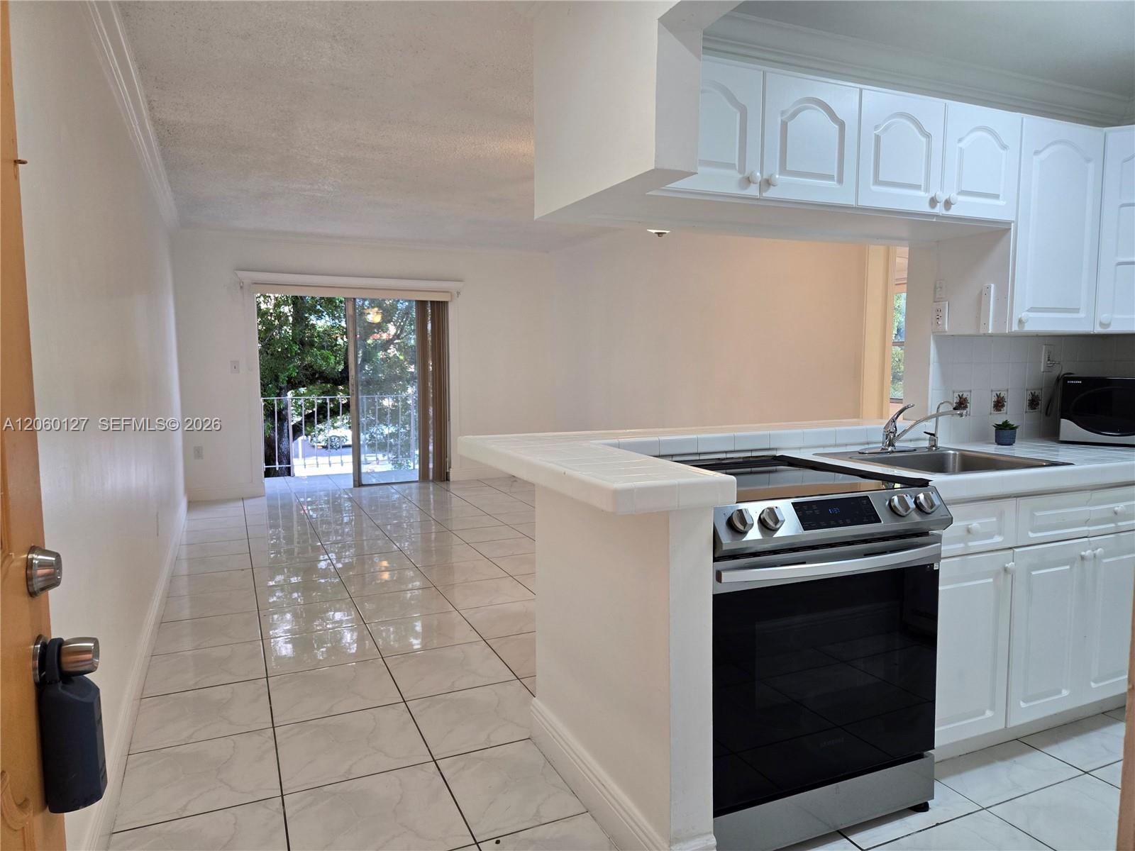 6200 W Flagler St # 201, Miami FL 33144