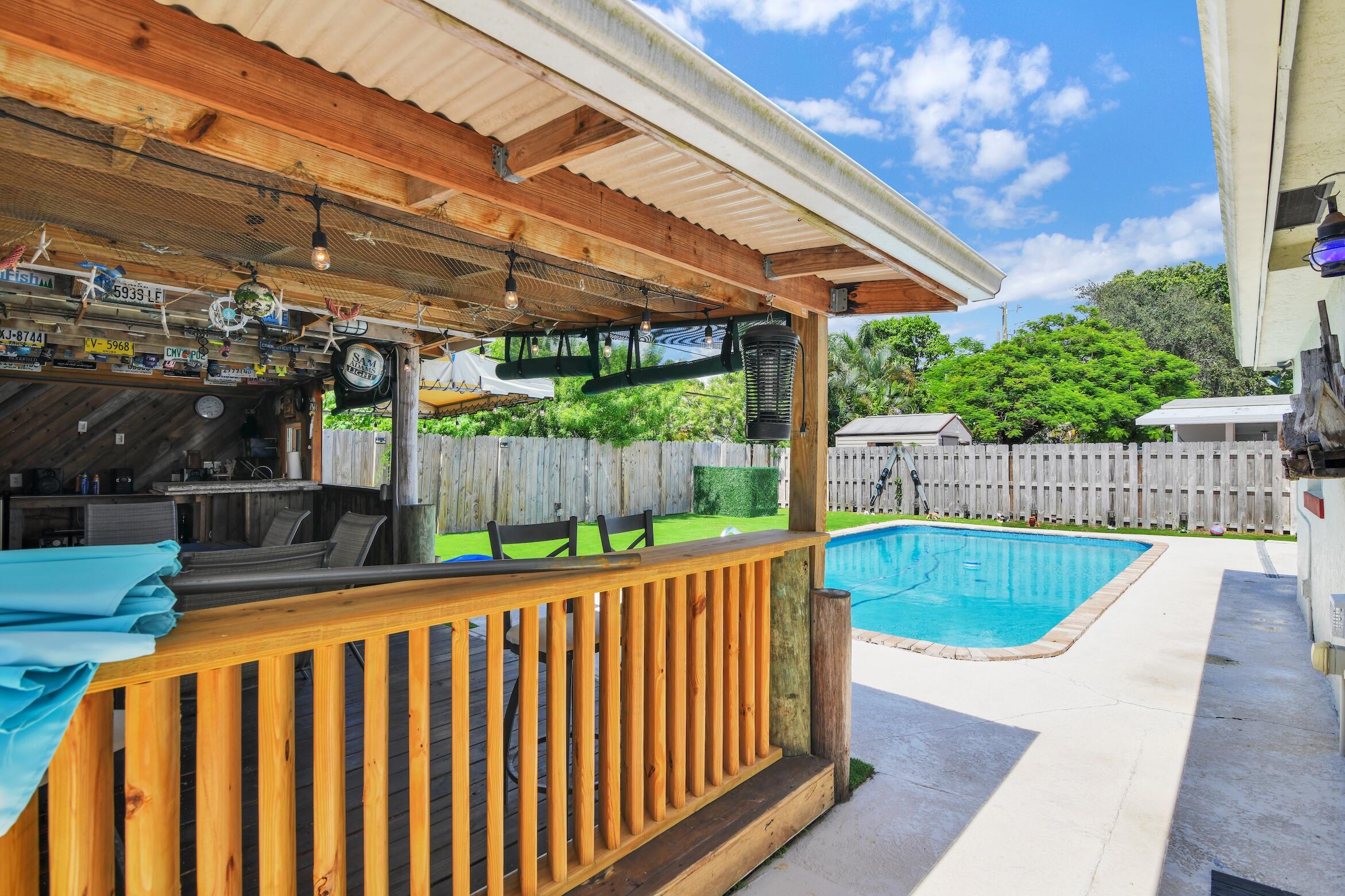 5221 NE 16TH Avenue, Pompano Beach FL 33064