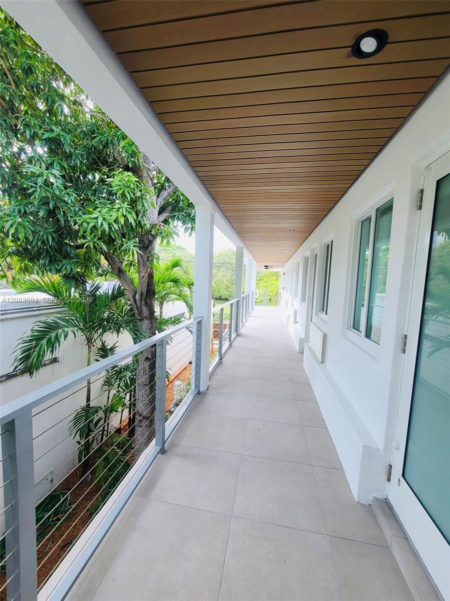 220 Collins Ave # 8B — Photo 2