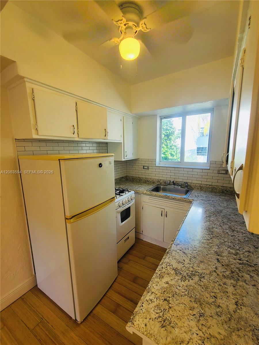 220 Collins Ave # 8B — Photo 5