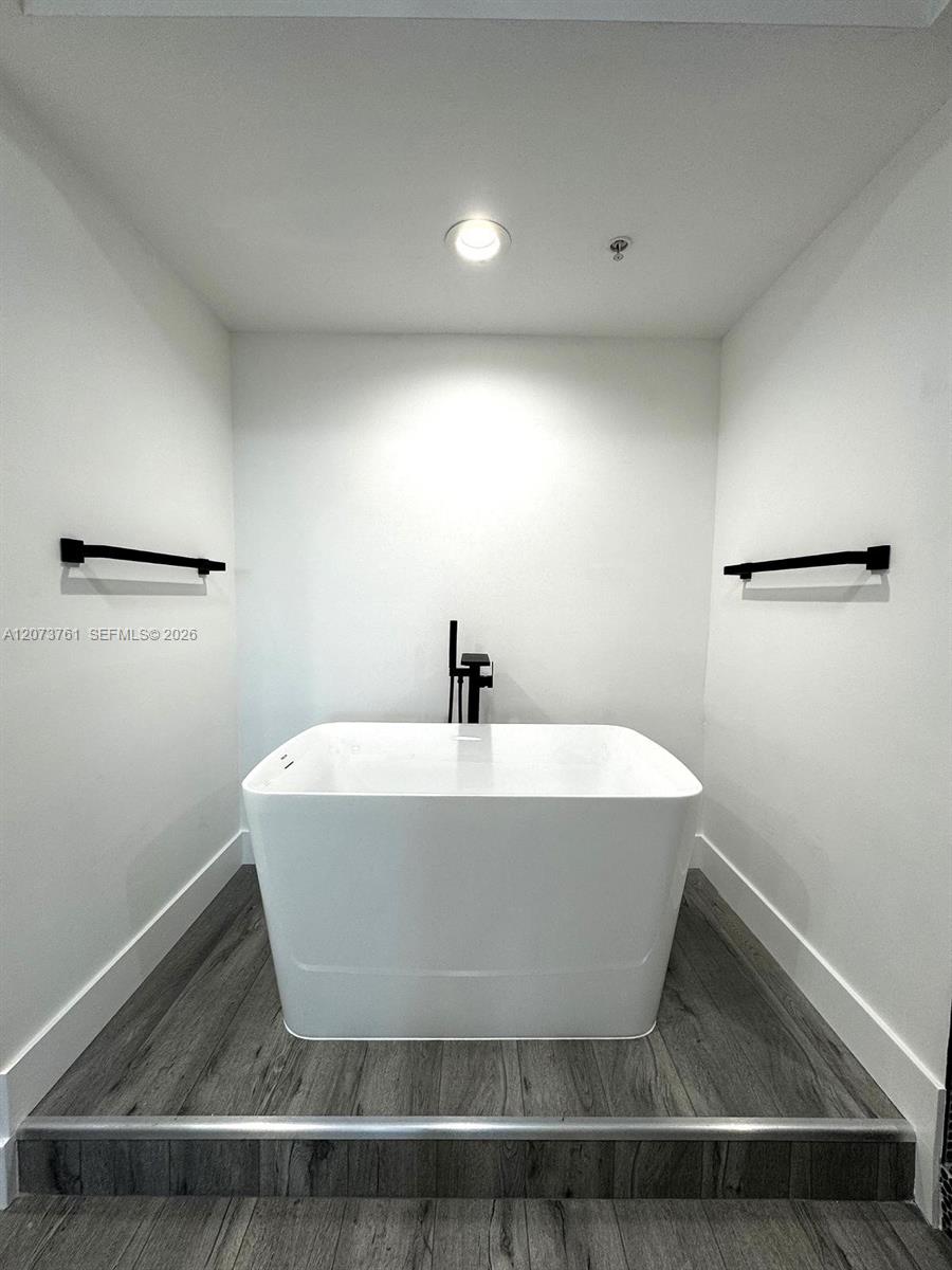 15051 Royal Oaks Ln # 1403 — Photo 4