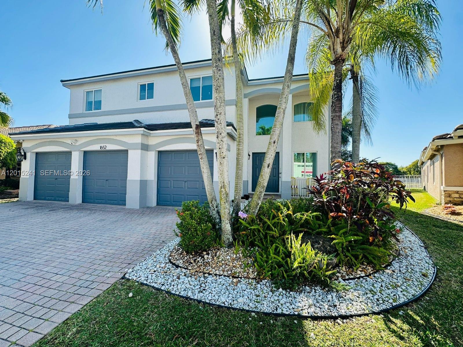 1652 Orchid Bnd, Weston FL 33327