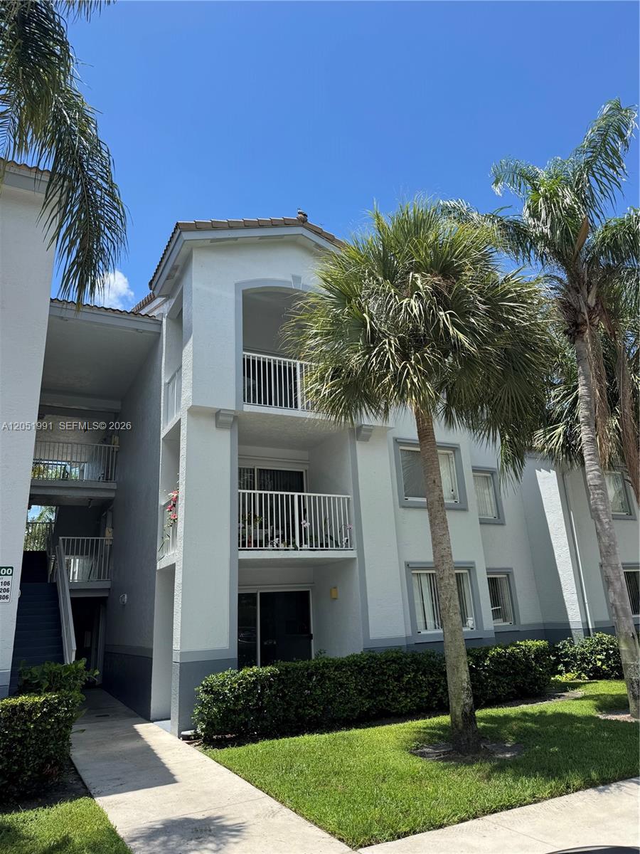 2600 S University Dr # 103, Davie FL 33328