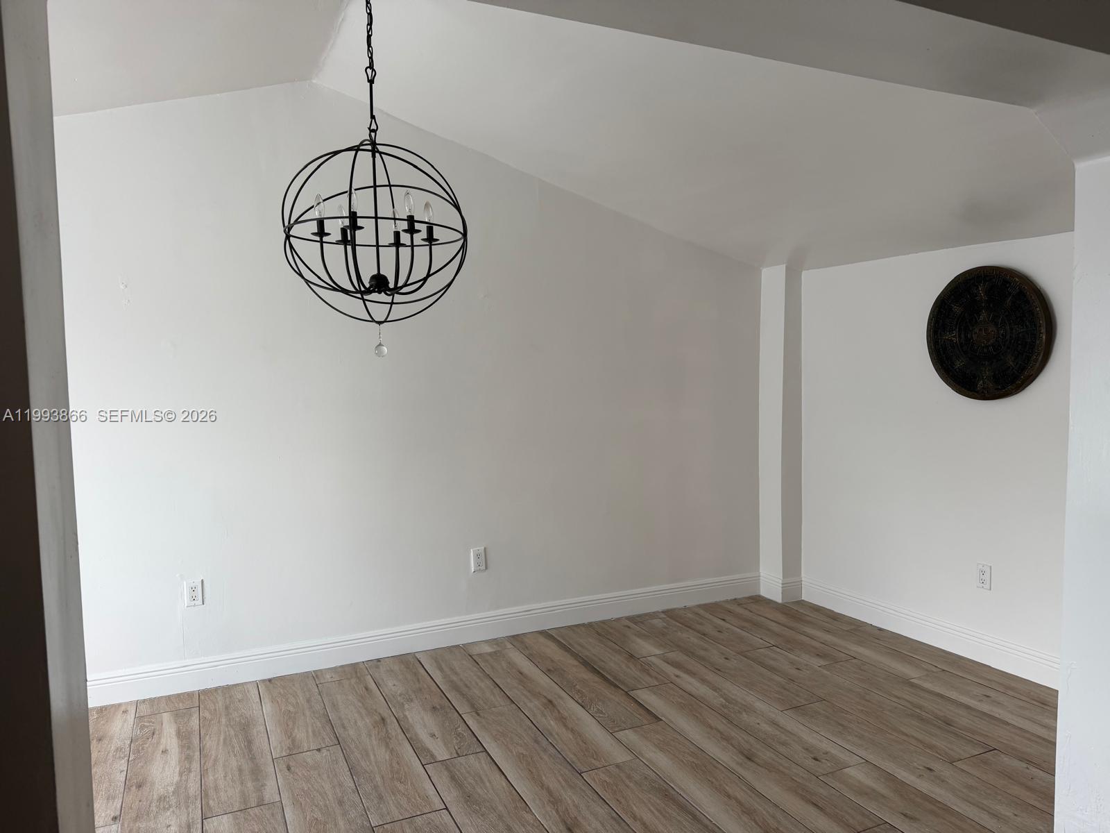 3427 SW 64th Ave — Photo 4