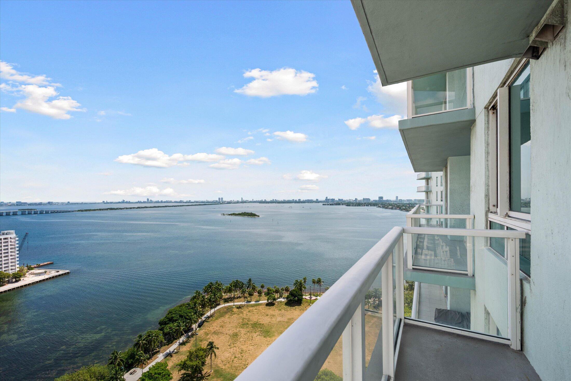 1900 N Bayshore Drive # 2312 — Photo 2
