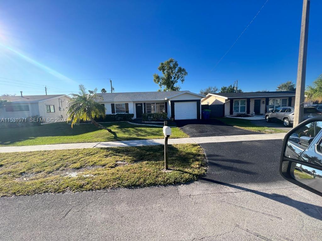 11520 NW 31st Pl — Photo 3