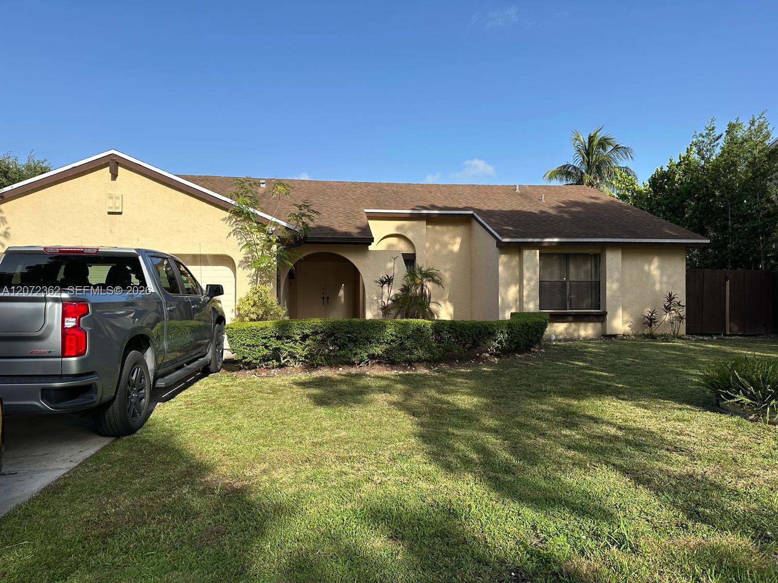 4863 SW 148th Ct, Miami FL 33185