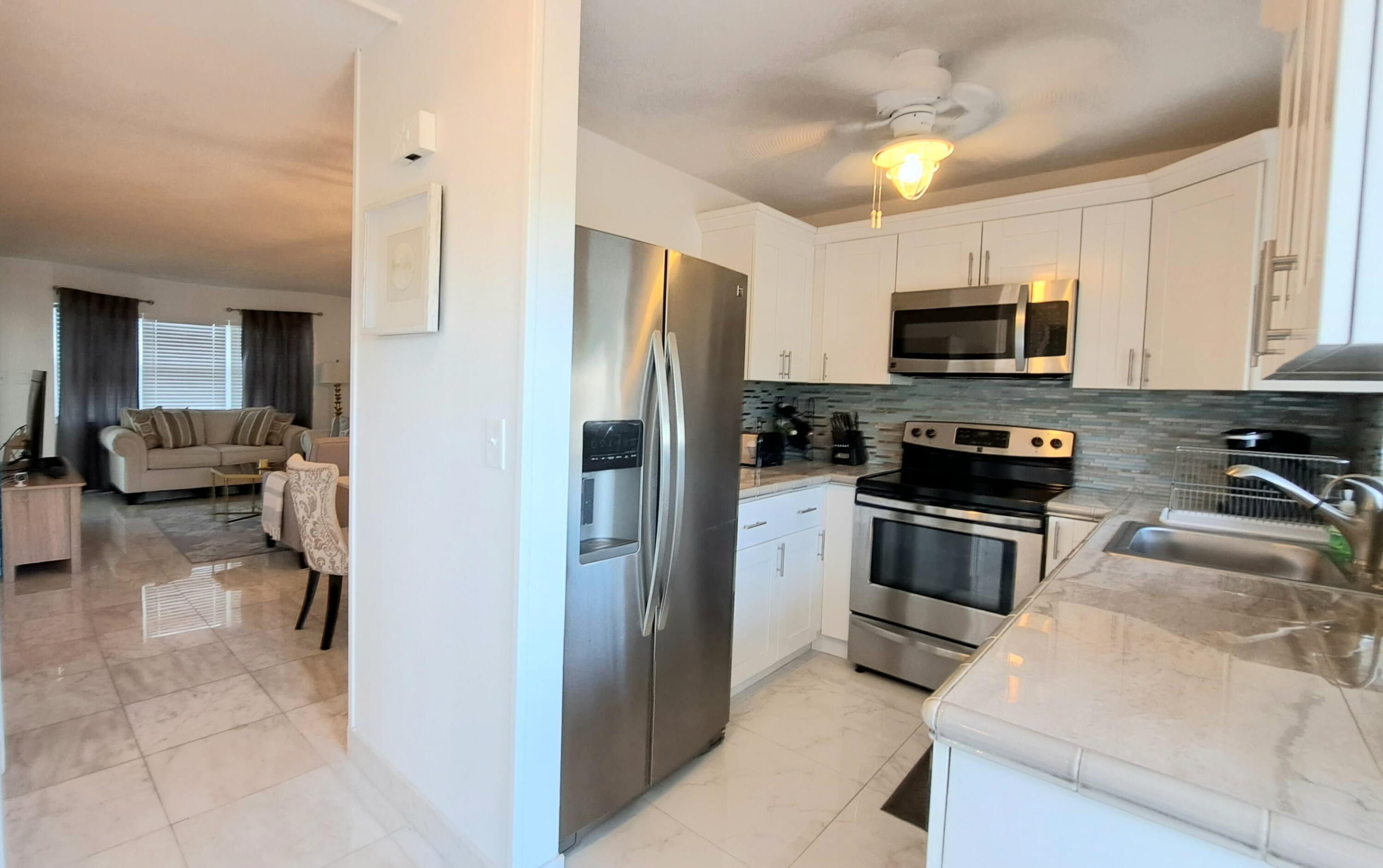 1445 SE 15TH Court # 202 — Photo 4