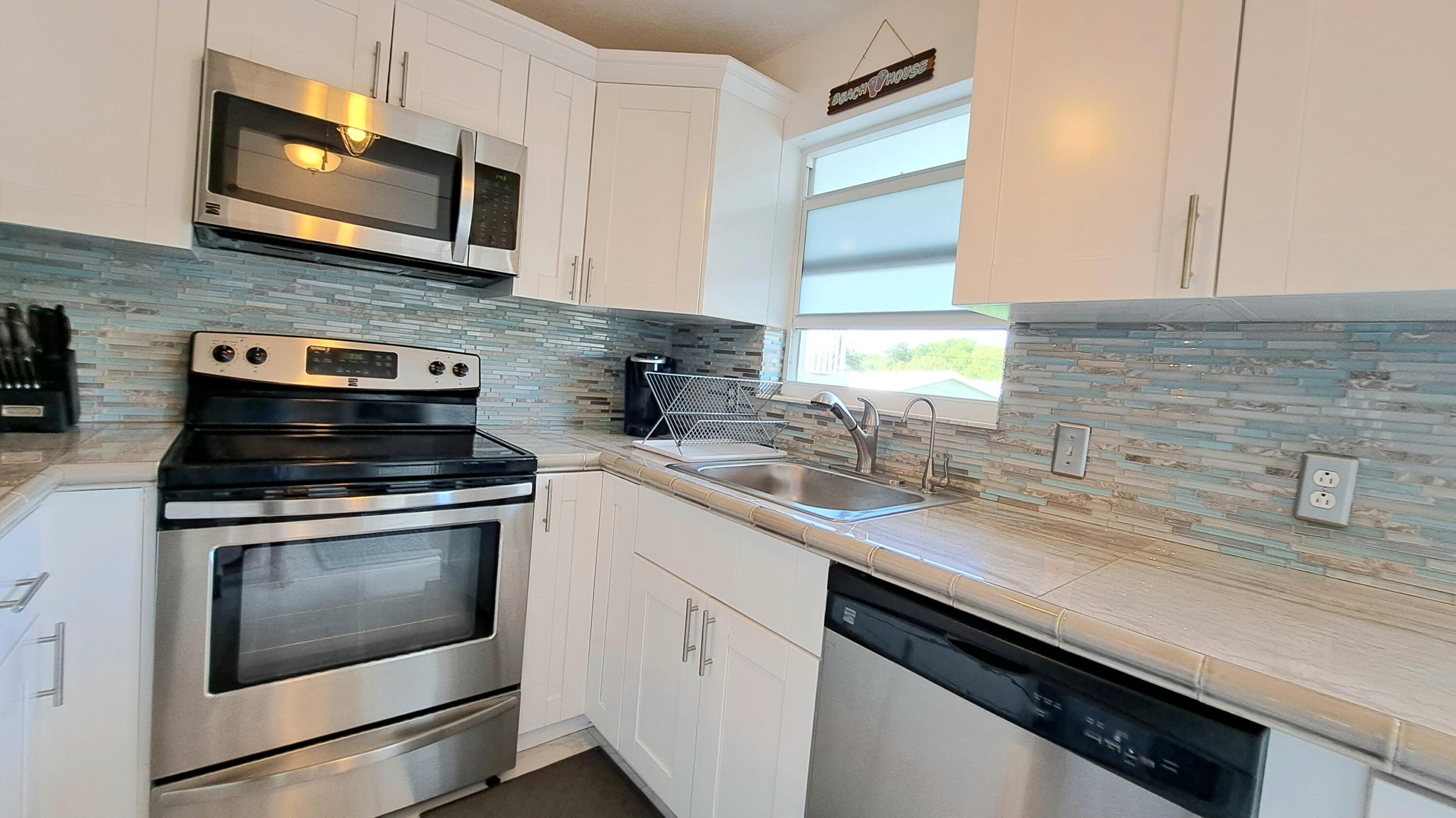 1445 SE 15TH Court # 202 — Photo 3