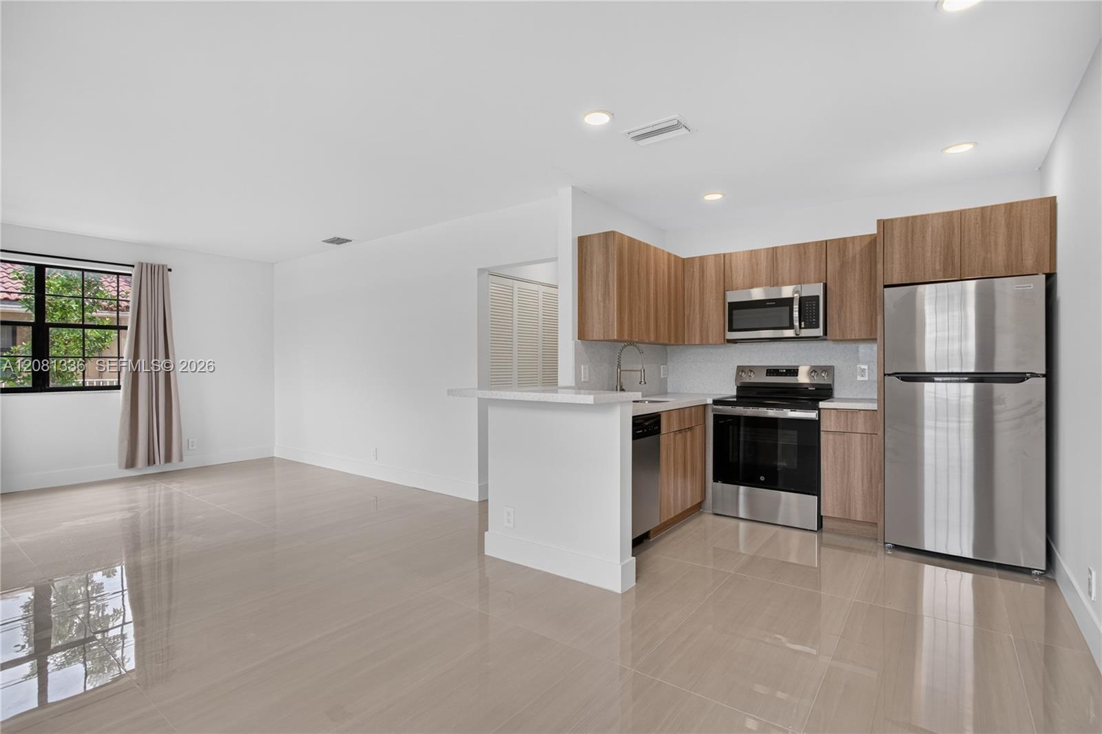 2830 Coral Springs Dr # 2830 — Photo 3
