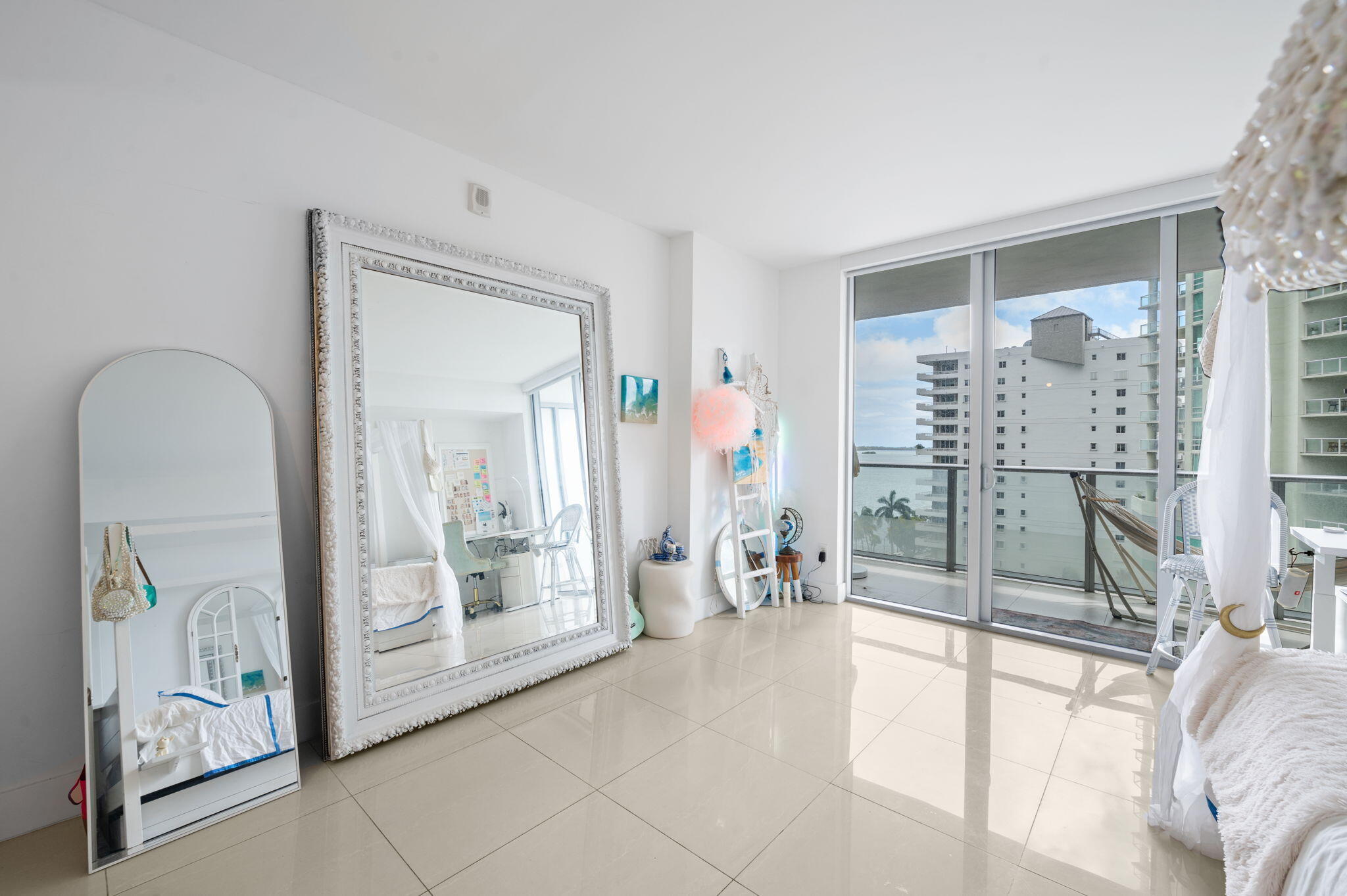 1300 Brickell Bay Drive # 1005, Miami FL 33131