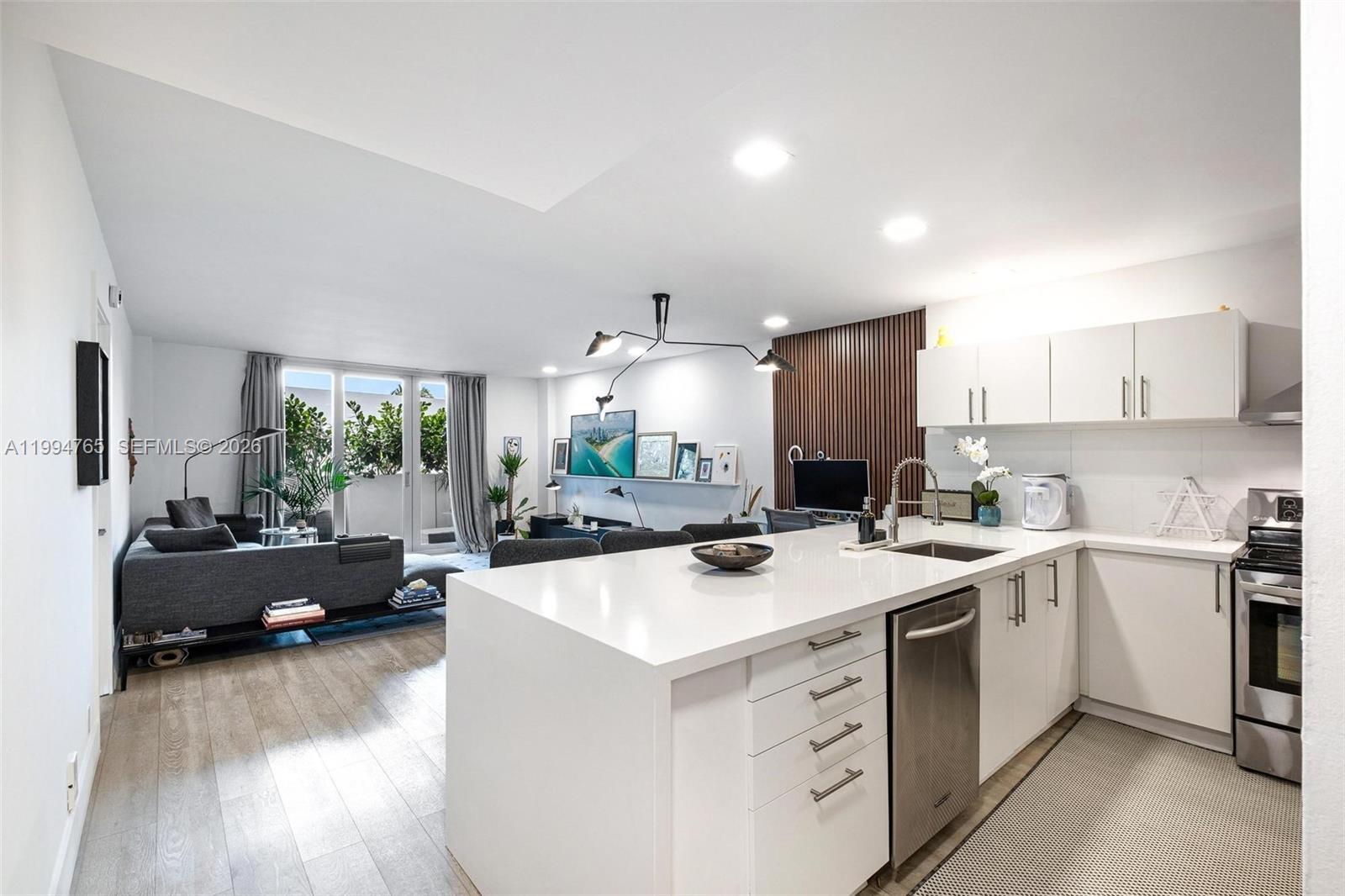 5 Island Ave — Photo 3