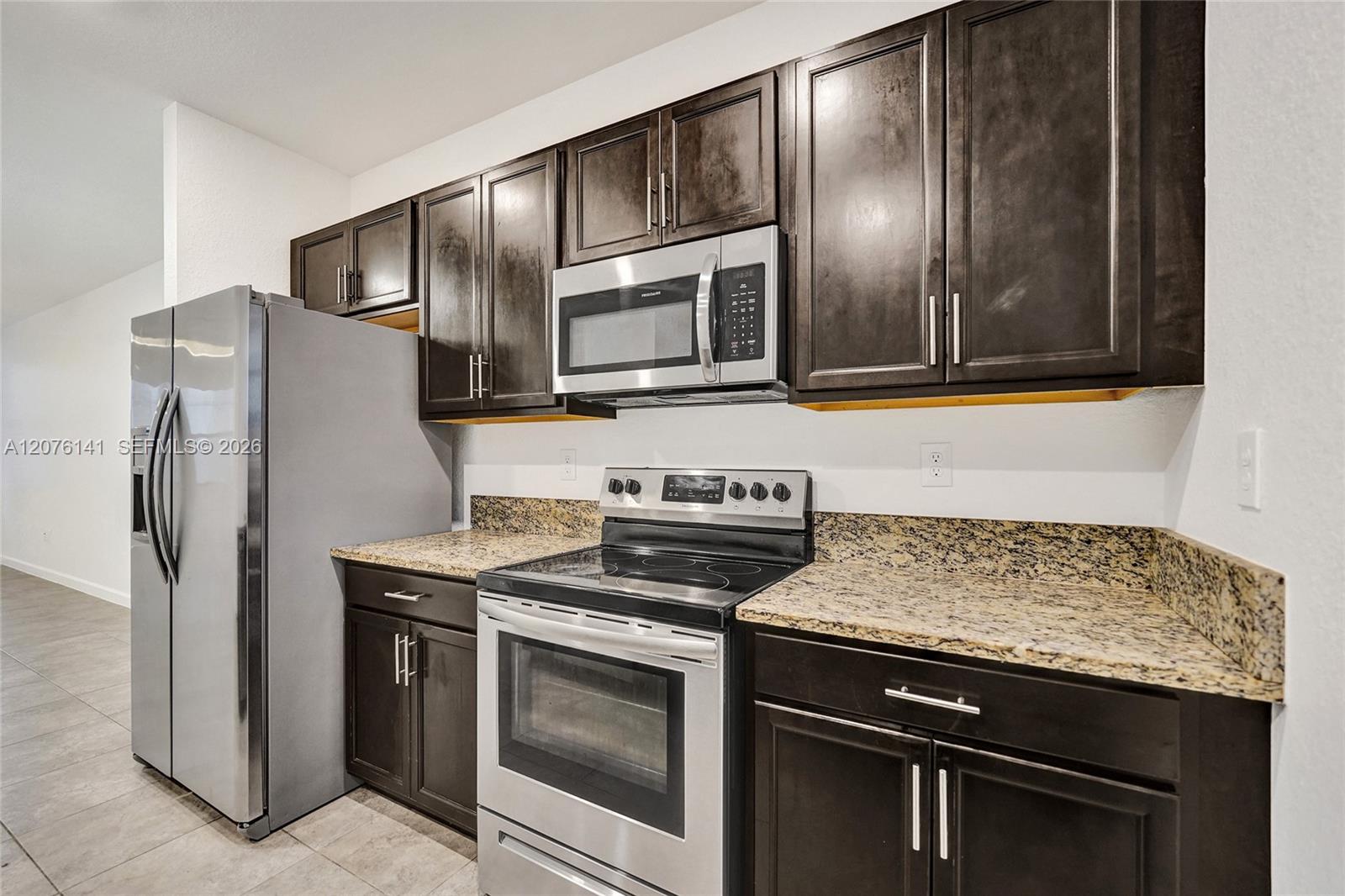 2805 SW 17 Avenue # 0 — Photo 5