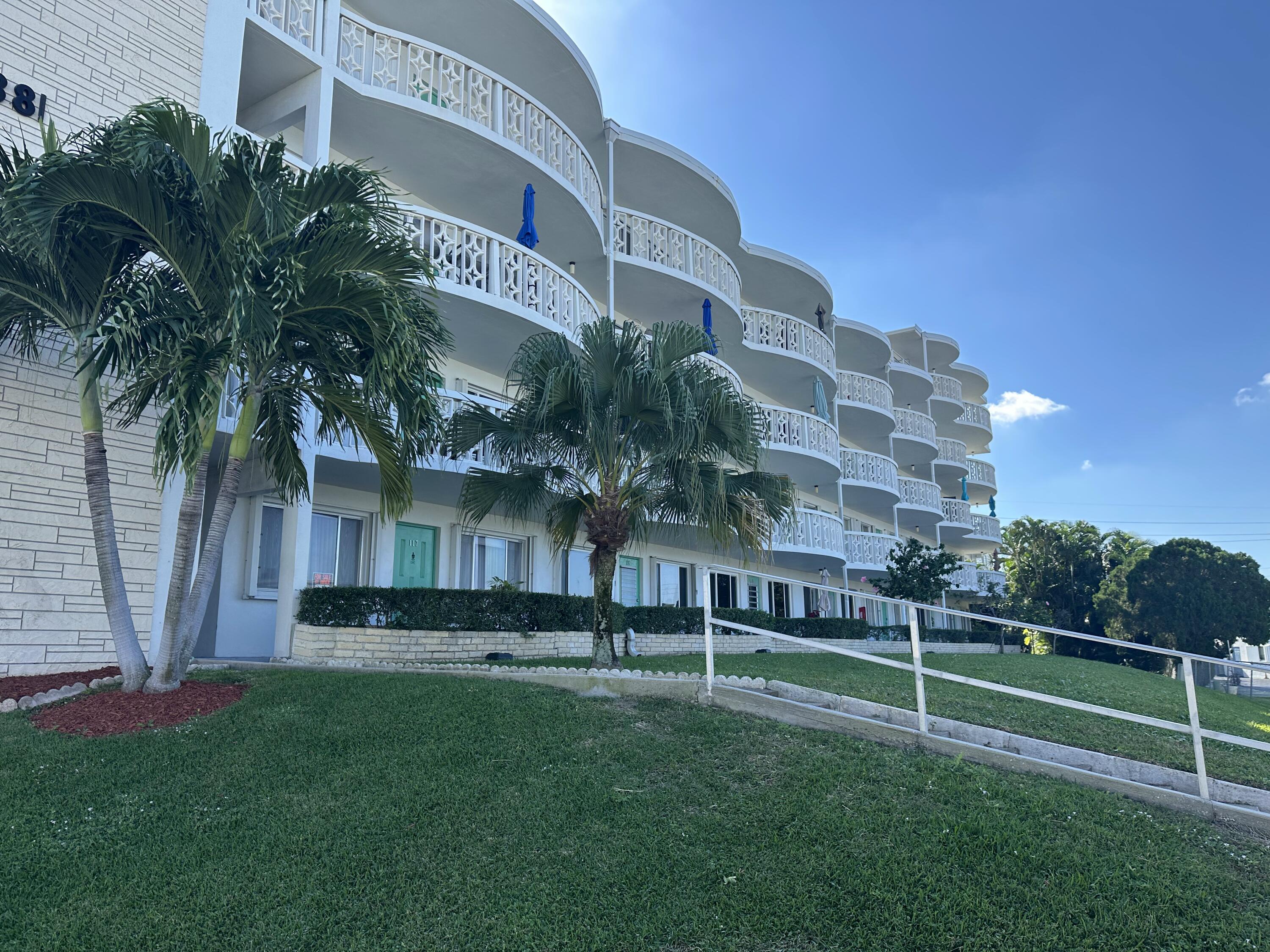 2381 Sunset Avenue # 216, Lake Worth FL 33461