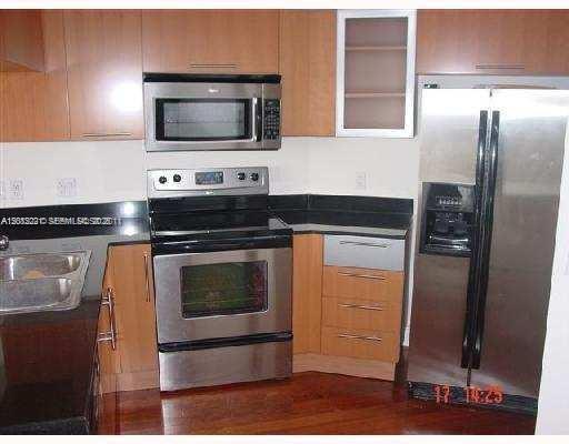 1750 N Bayshore Dr # 3015 — Photo 2