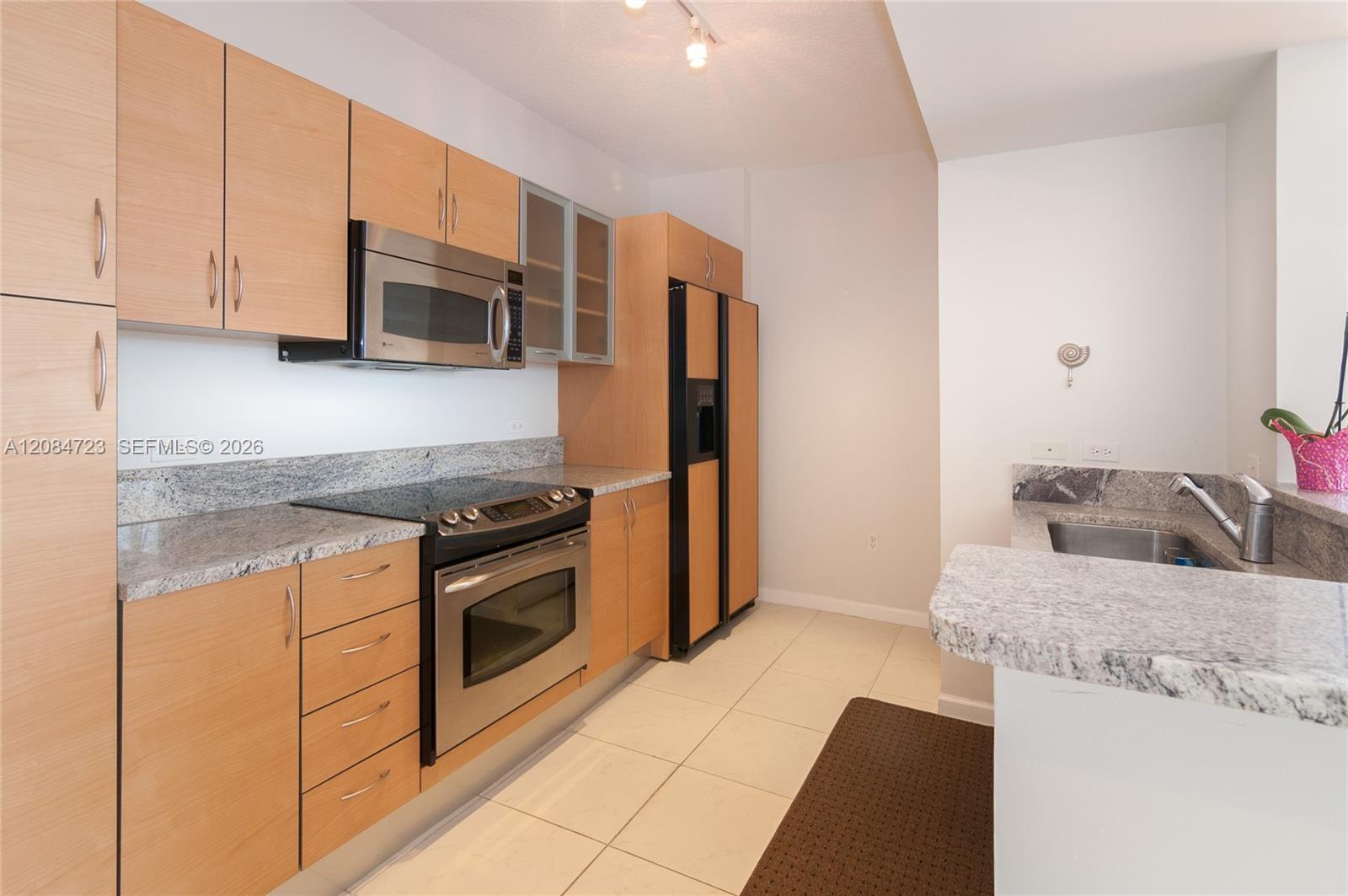 2775 NE 187th St # 630, Aventura FL 33180