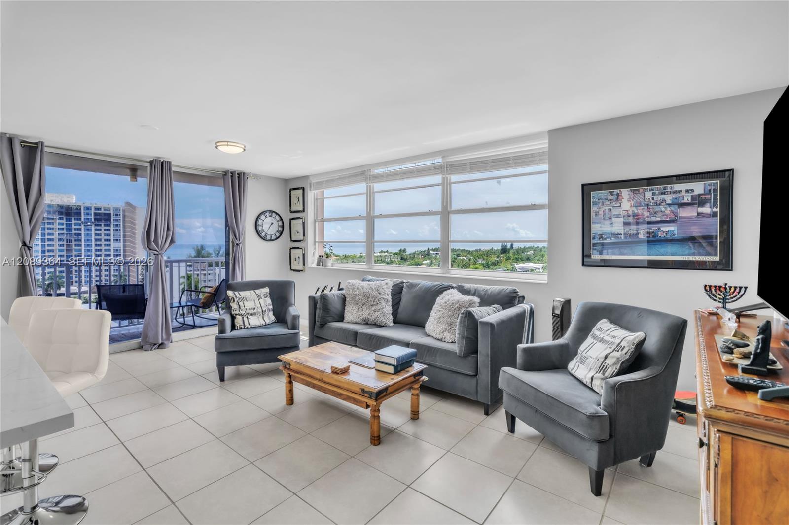 3161 S Ocean Dr # 1106 — Photo 4
