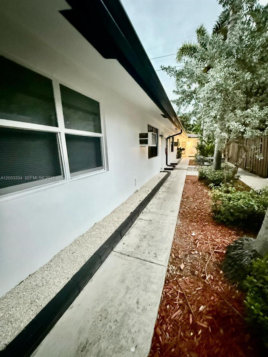 1240 NE 12th Ave # 5, Fort Lauderdale FL 33304
