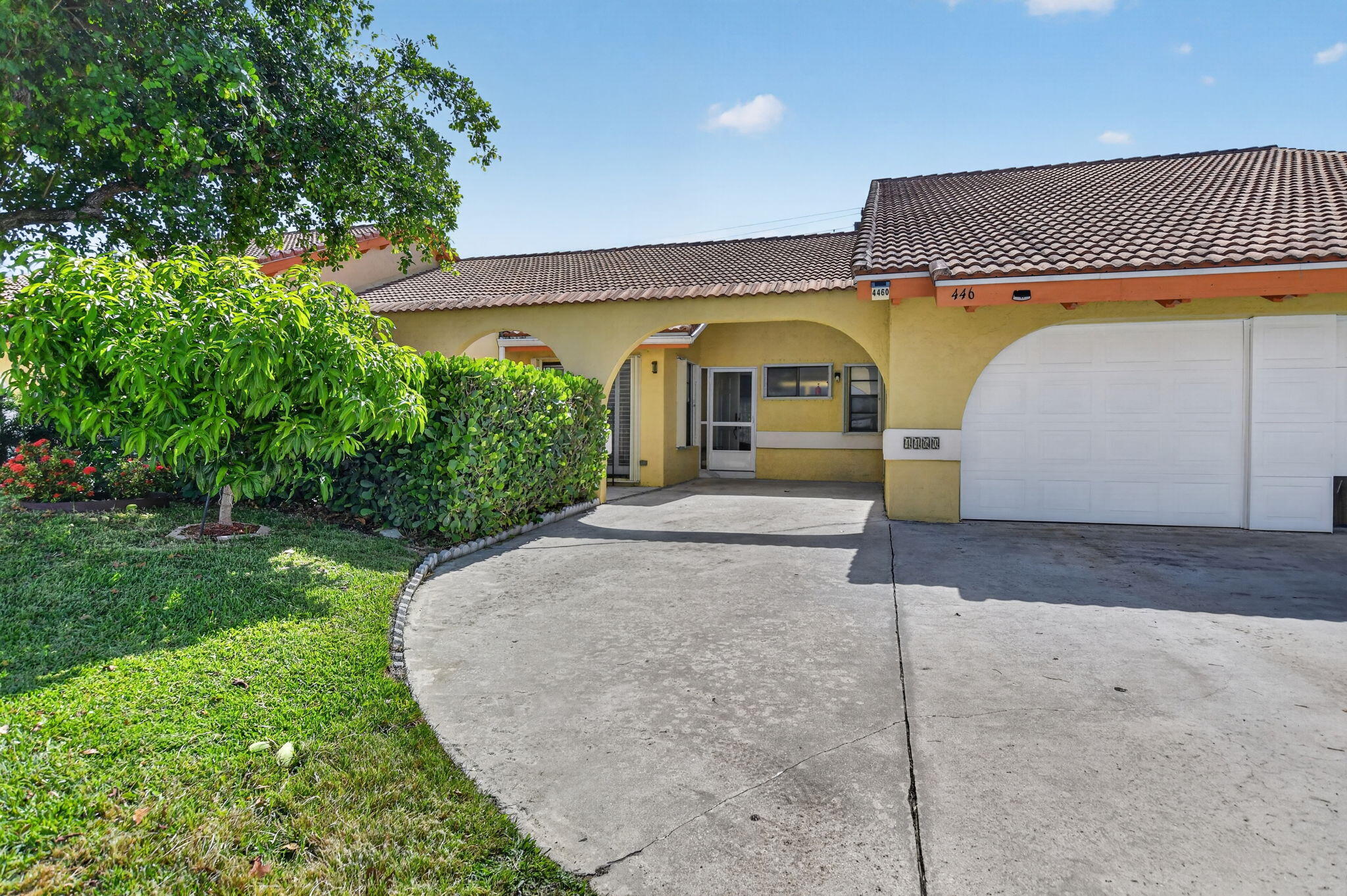4460 NE 5th Avenue — Photo 3