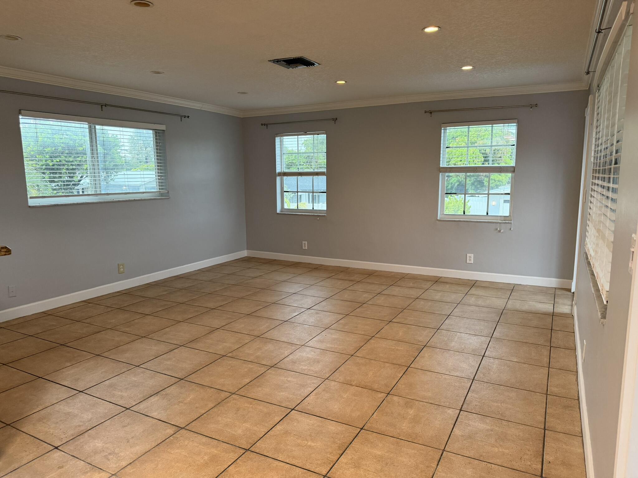 2701 MIDDLE RIVER Drive # 21 — Photo 5