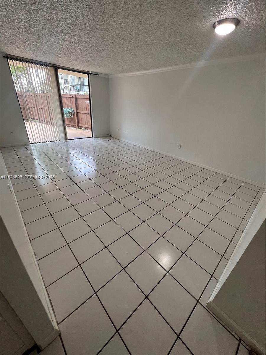 8307 SW 142nd Ave # F105 — Photo 5
