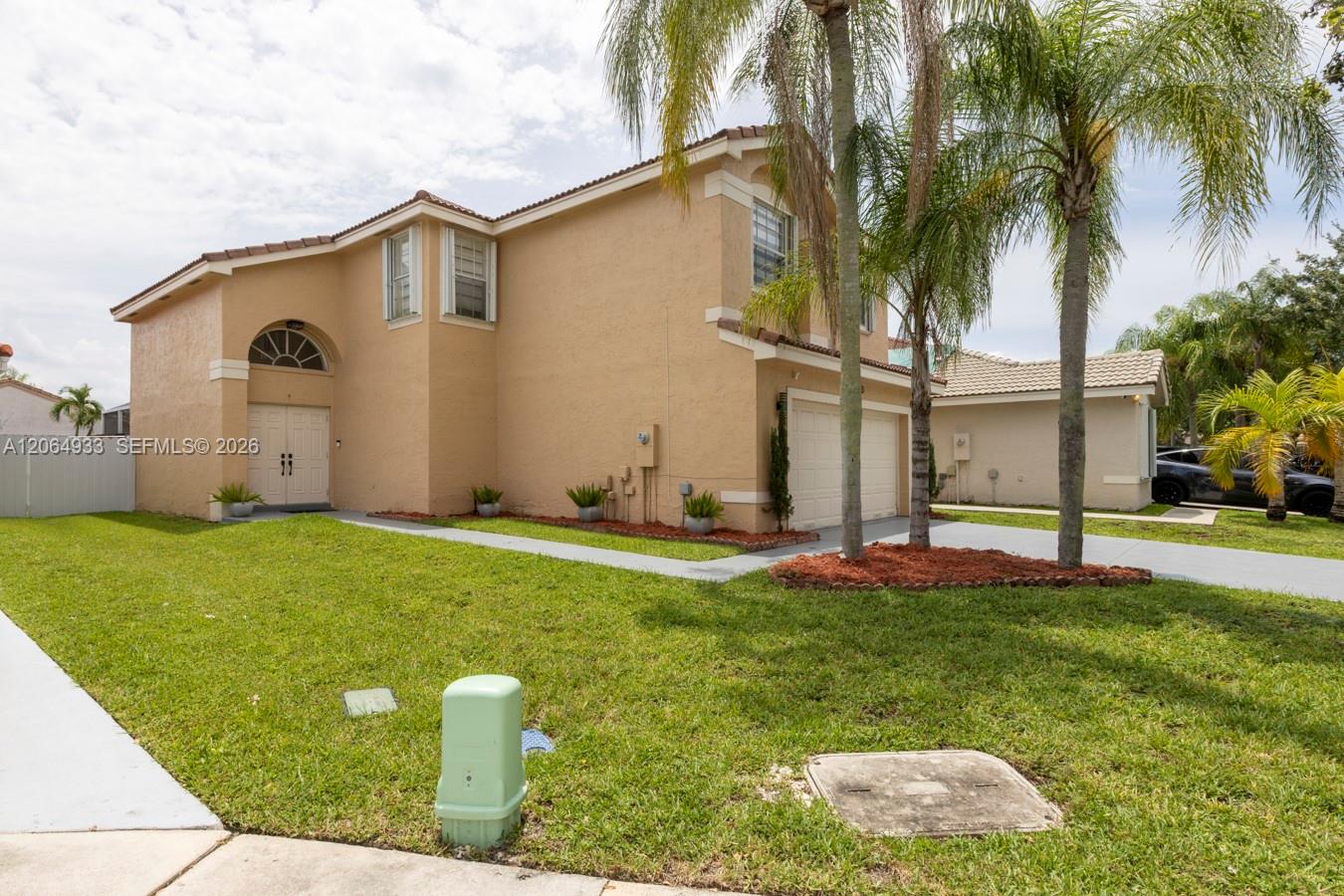 1853 SW 176th Way — Photo 3