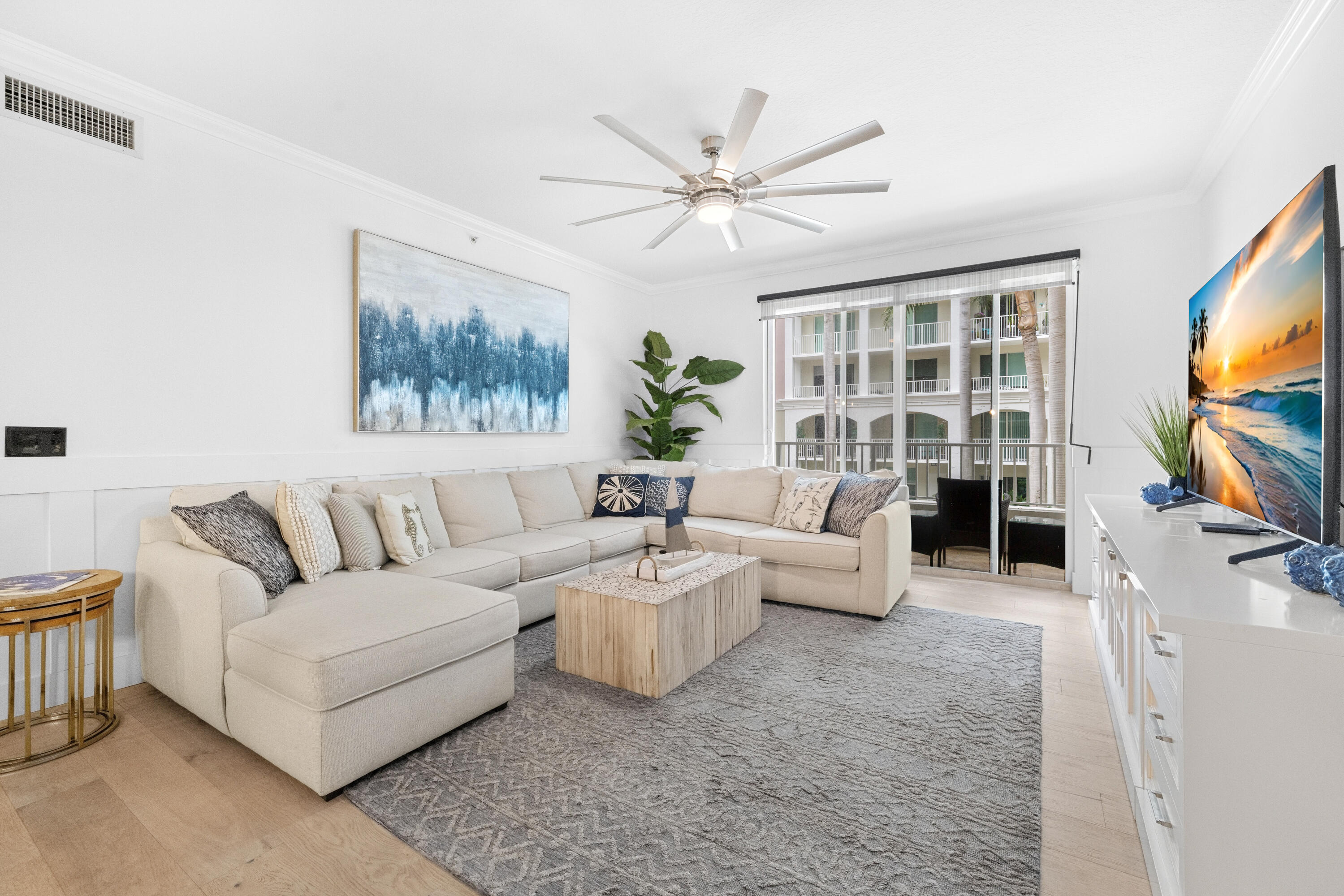 806 E Windward Way # 213 — Photo 4