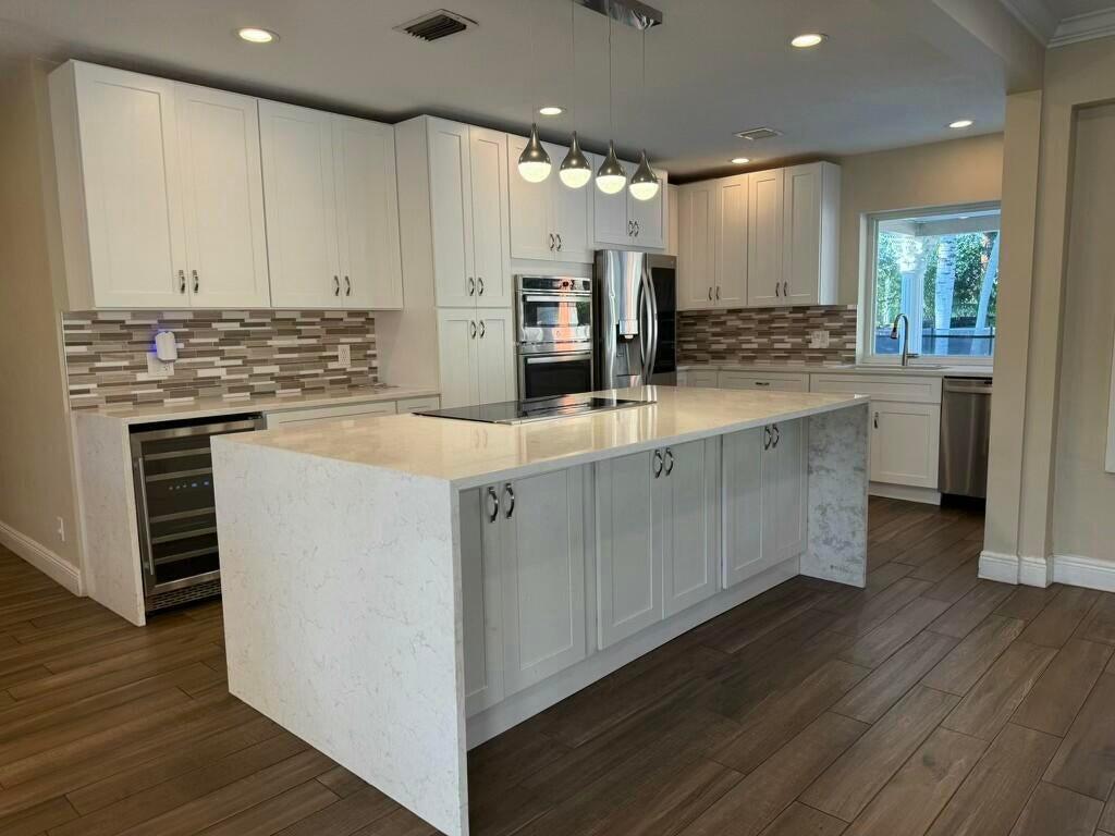 5777 WIND DRIFT Lane — Photo 2