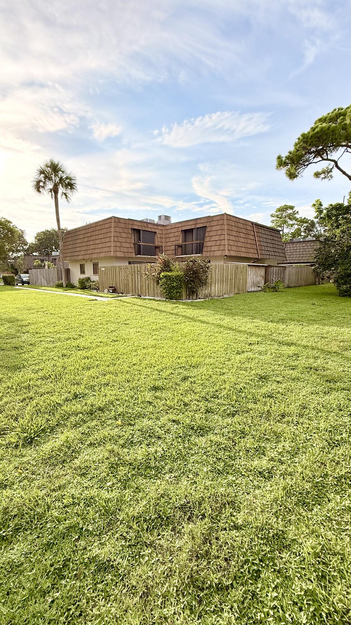 4051 PALM BAY Circle # D, West Palm Beach FL 33406