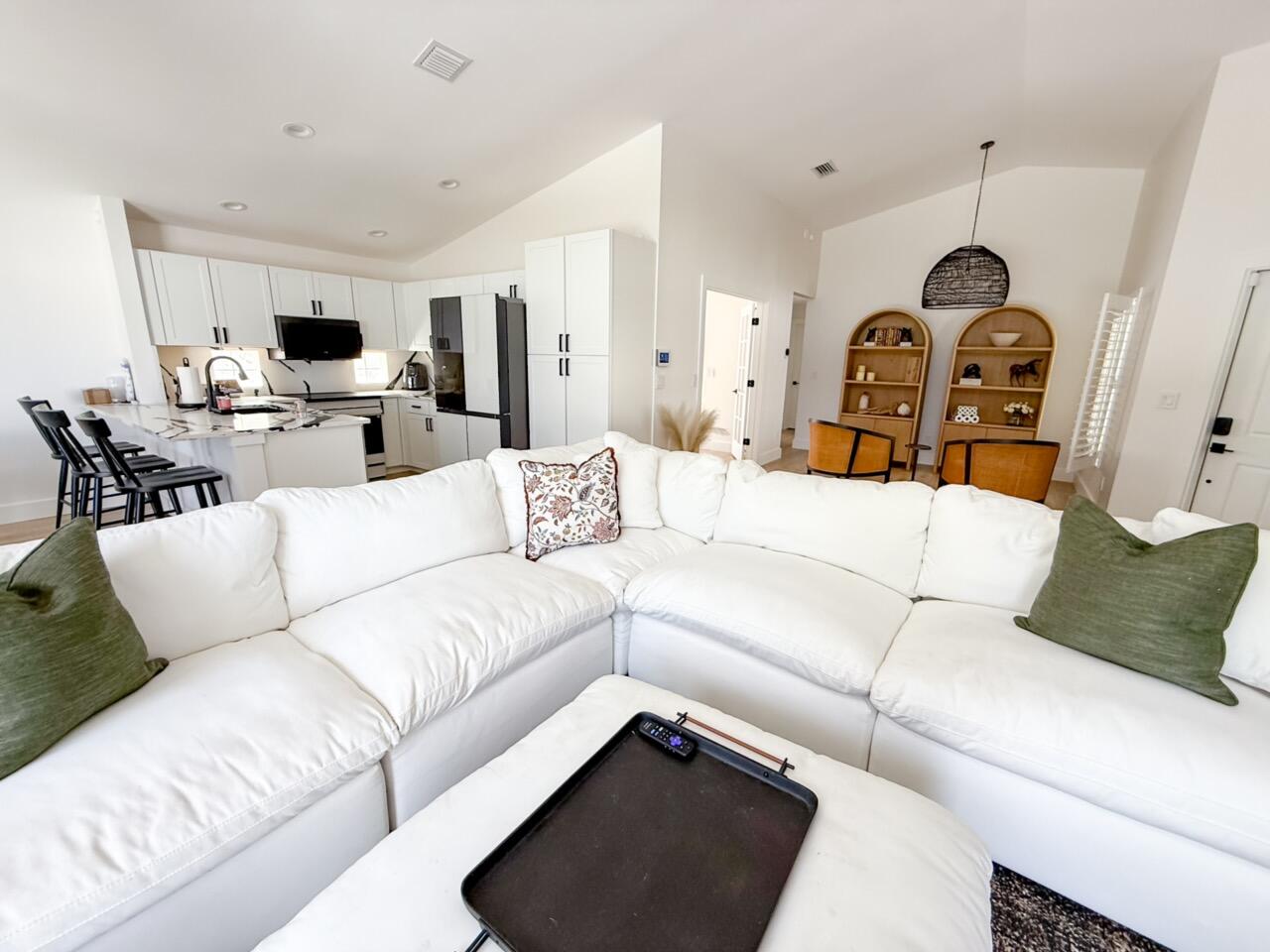 7895 Manor Forest Boulevard — Photo 4