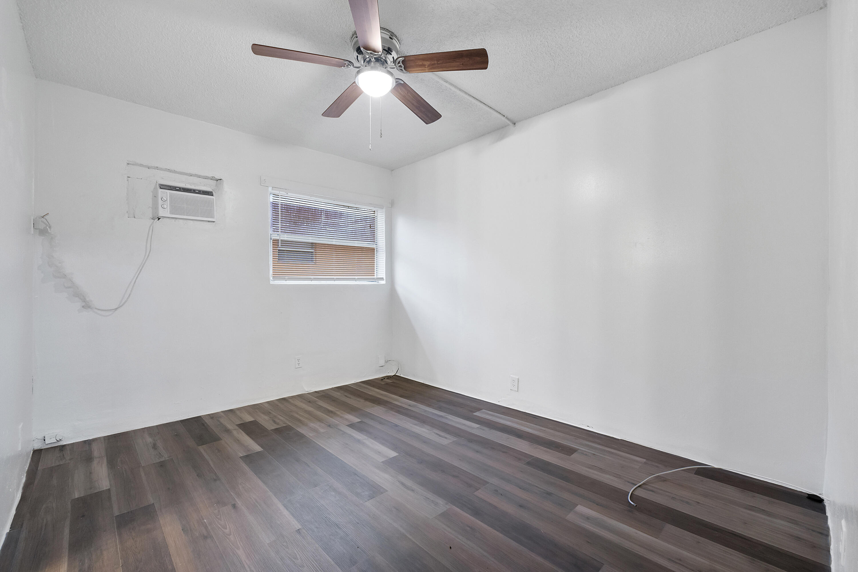 271 SW 1ST Street # 1 — Photo 4