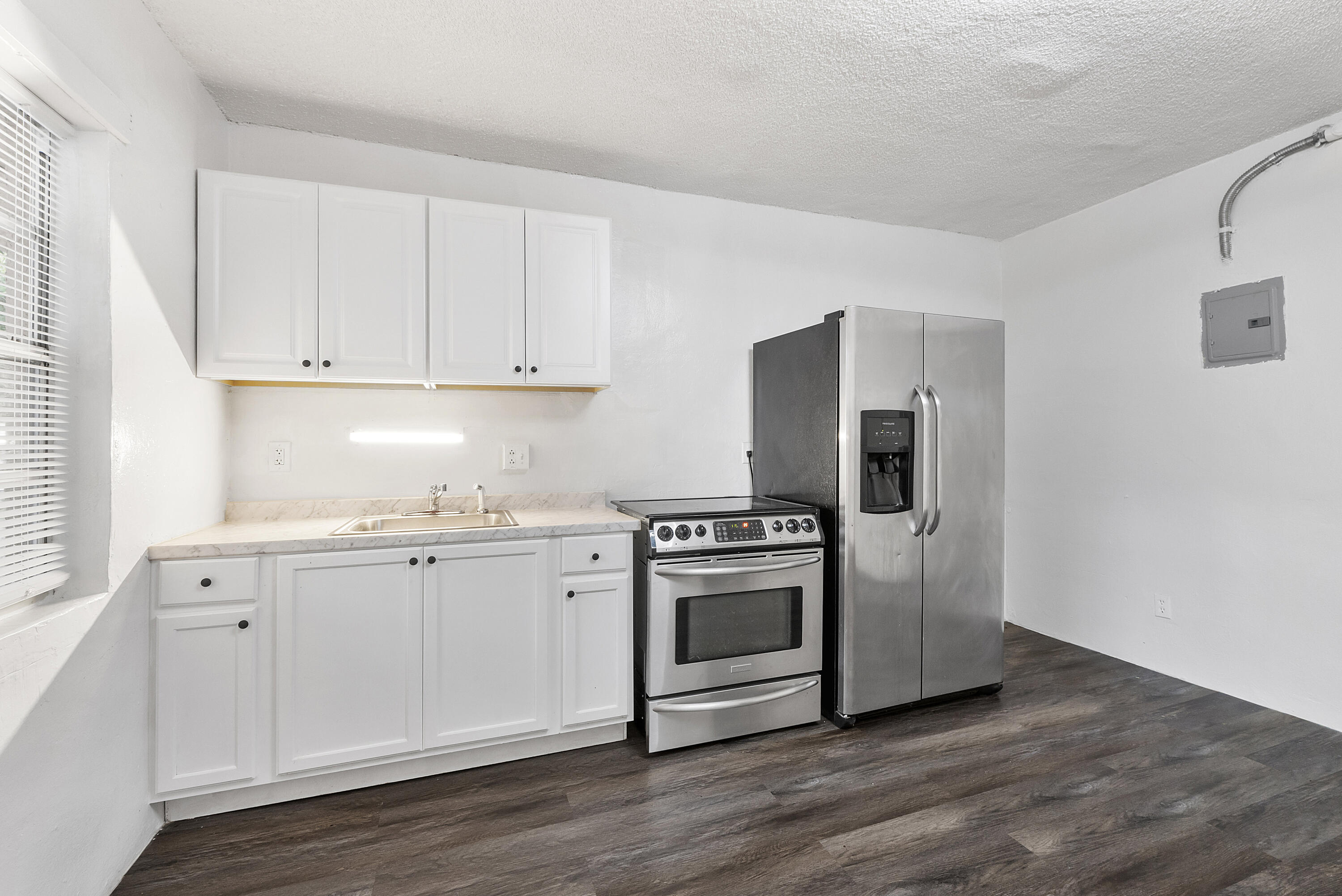 271 SW 1ST Street # 1 — Photo 3