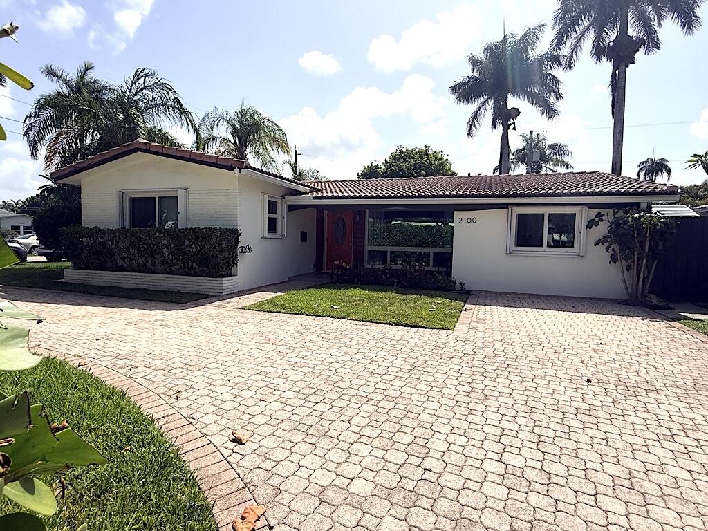 2100 N 14th Terrace, Hollywood FL 33020