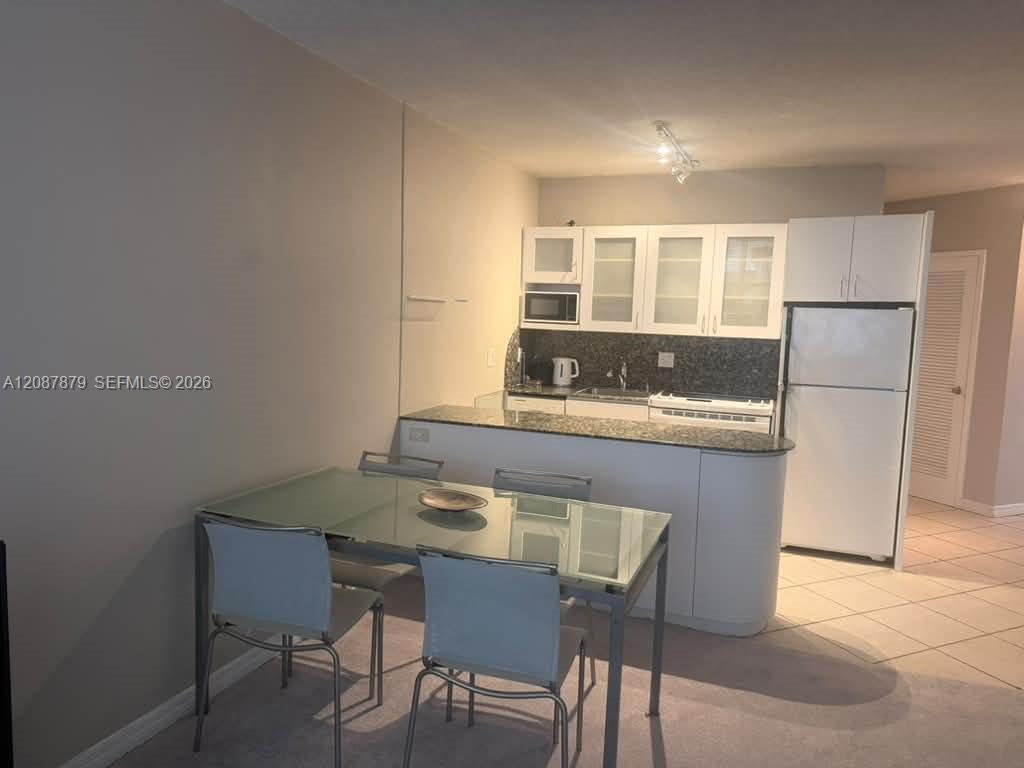 1936 S Ocean Dr # 4C — Photo 2