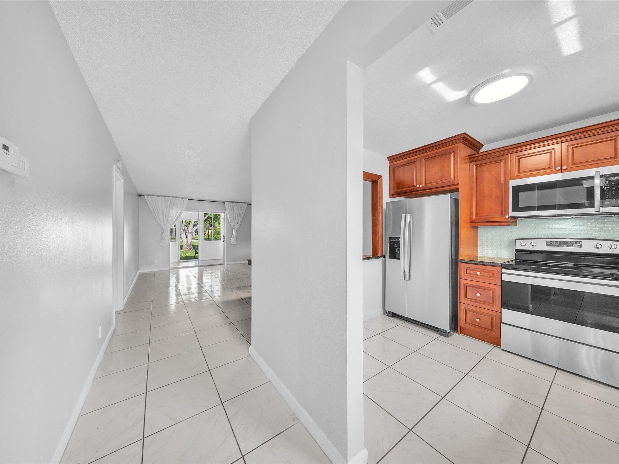 417 SW Natura Avenue # B — Photo 3