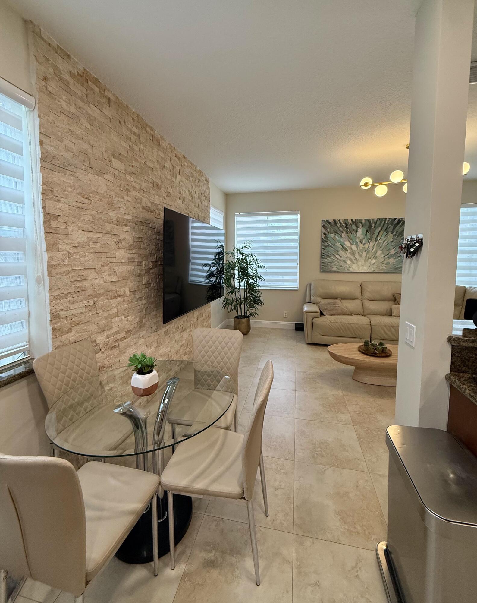 844 Falling Water Road — Photo 2