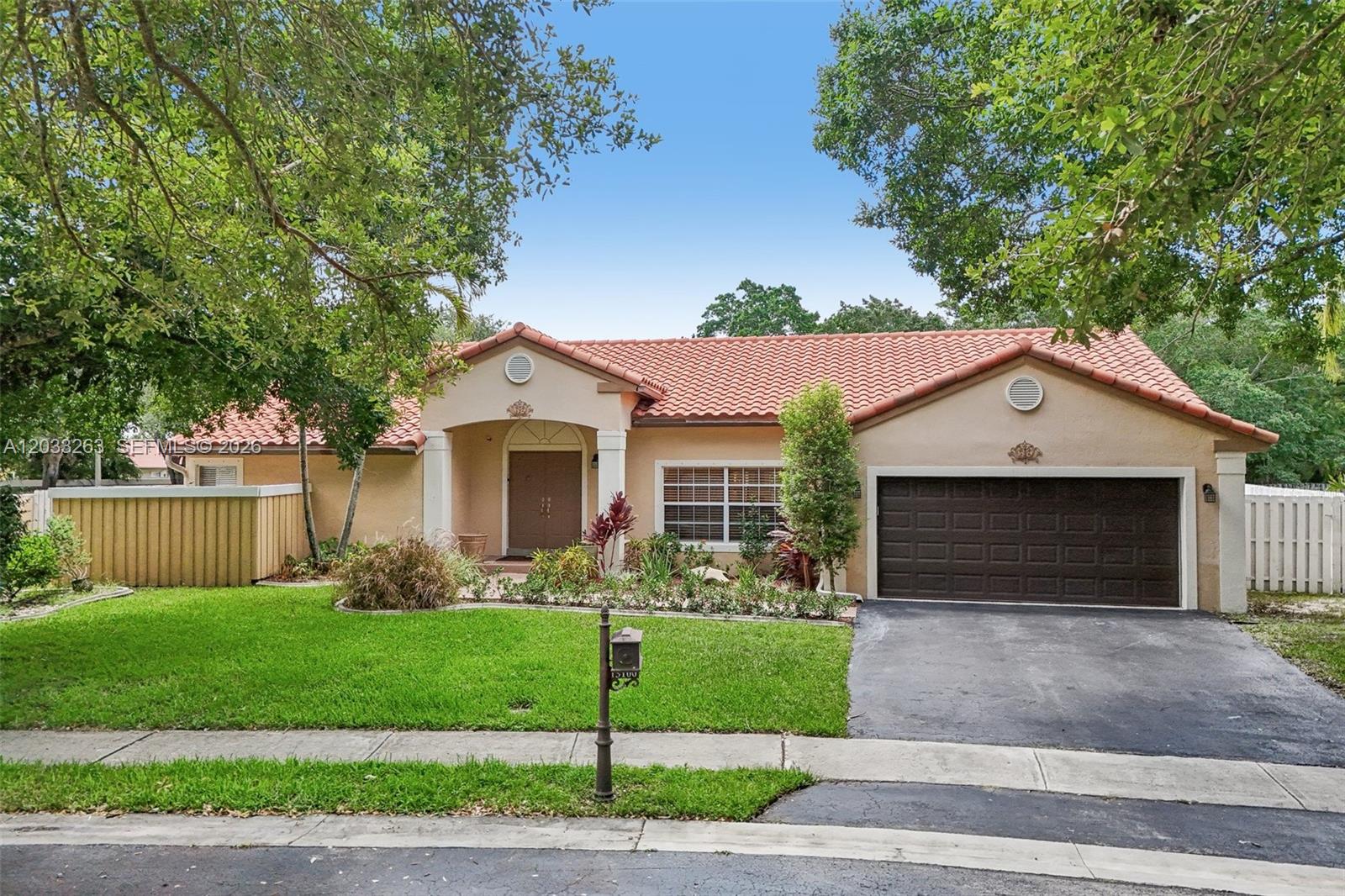 13100 NW 11th Dr, Sunrise FL 33323