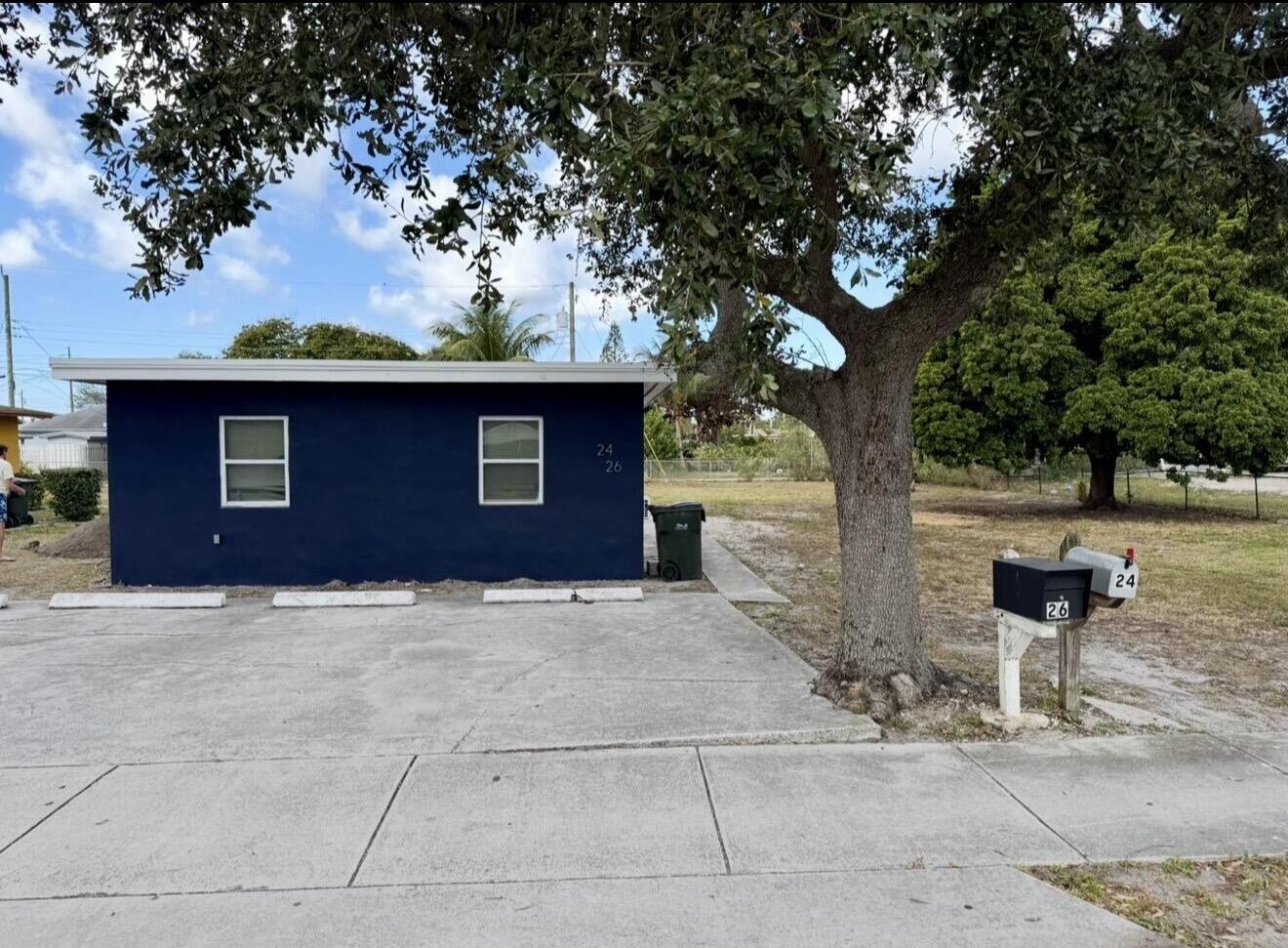 24 SW 10th Avenue, Delray Beach FL 33444