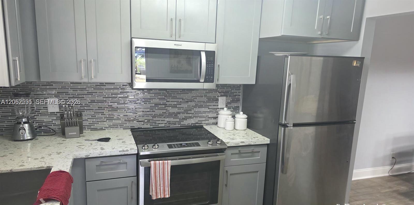 524 Osprey Dr # 10B — Photo 4