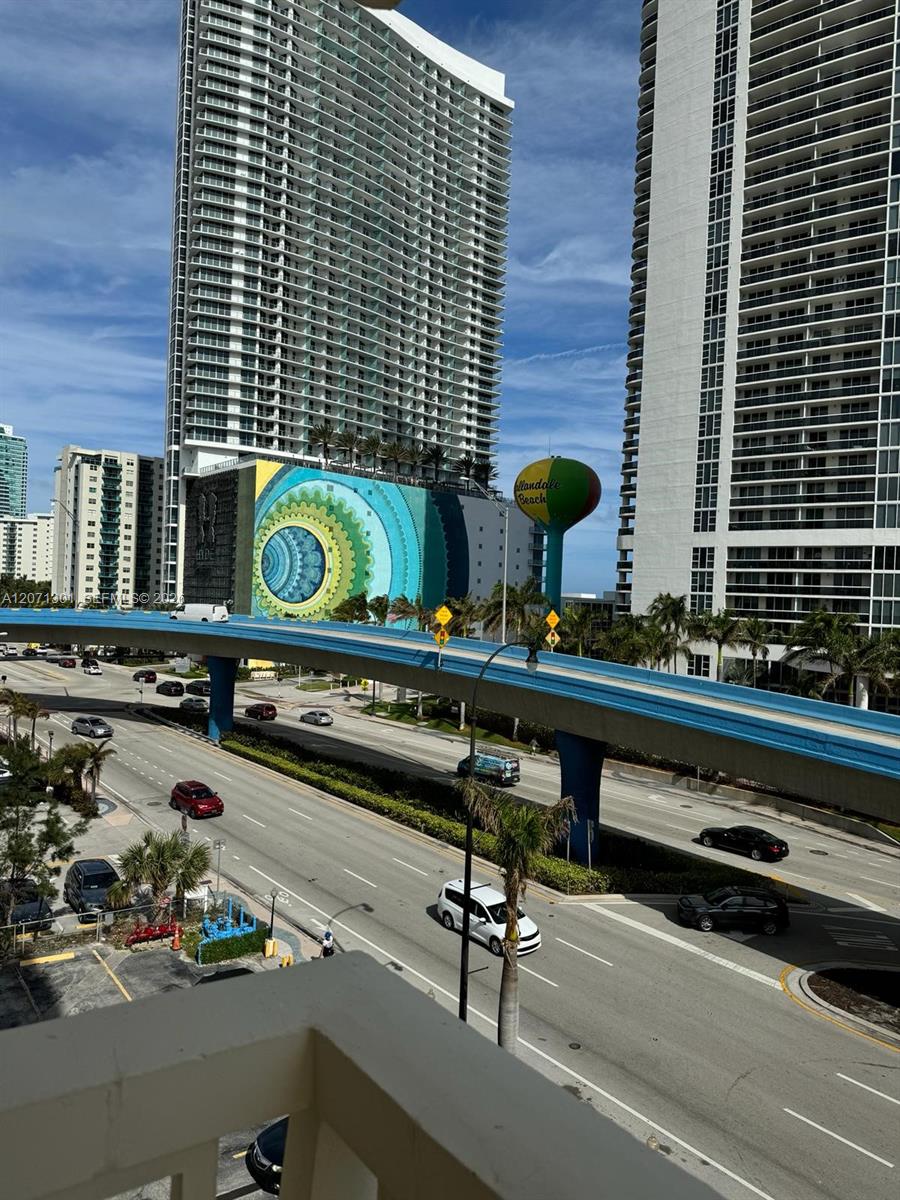 1825 S Ocean Dr # 514 View 1